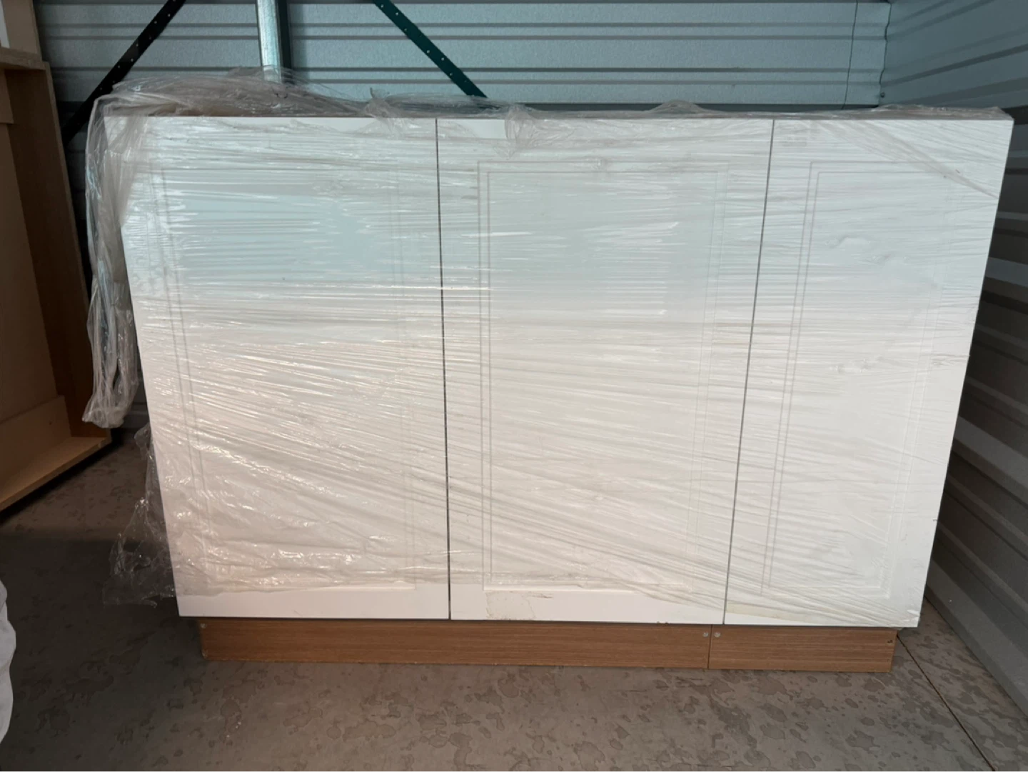 White kitchen cabinet base unit - photo 2