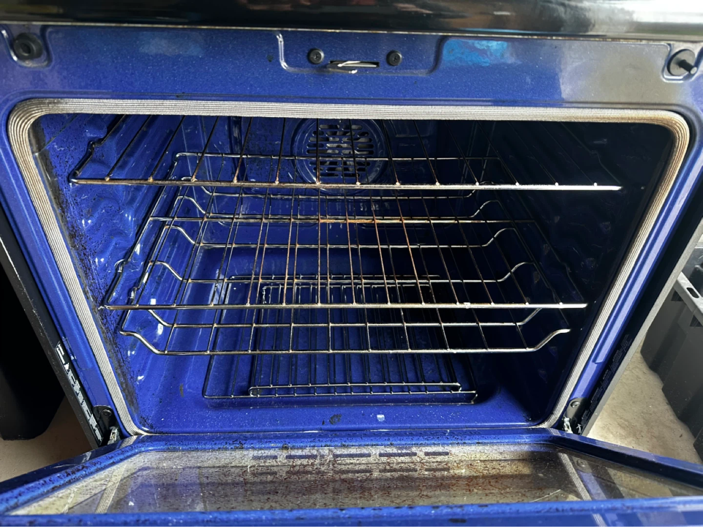 LG Electric Range with Oven - photo 2
