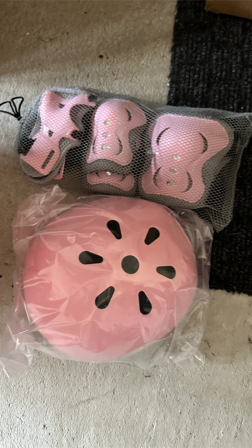 New* Protective Gear Set