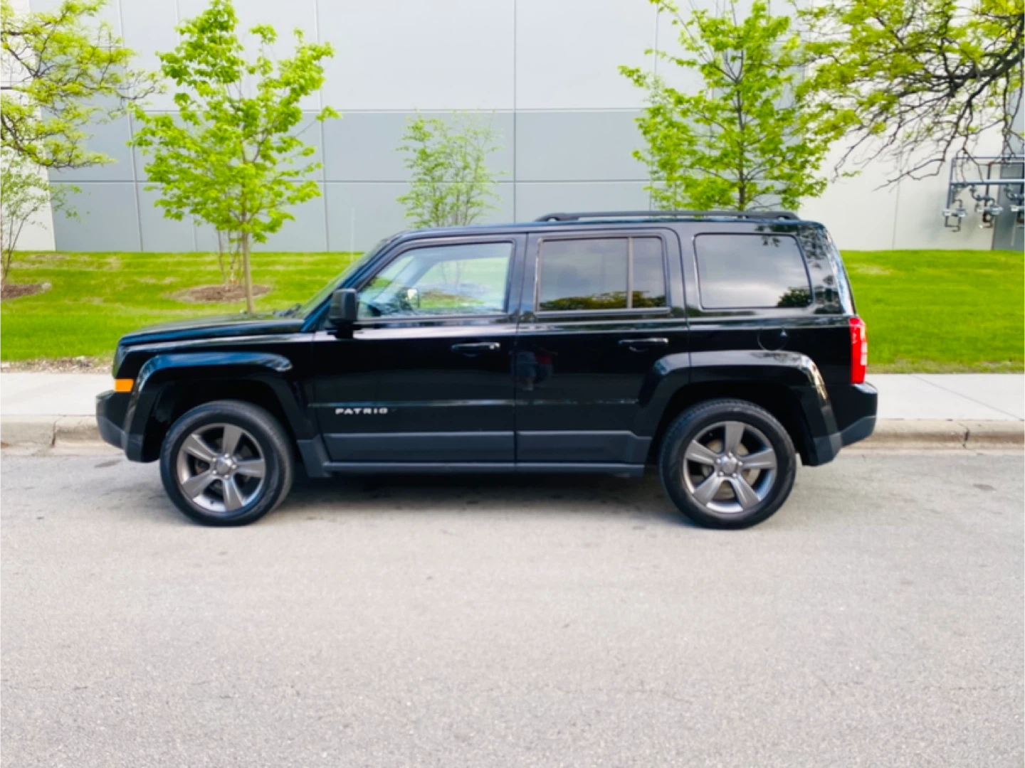 2015 JEEP PATRIOT $2500 cash firm - photo 2