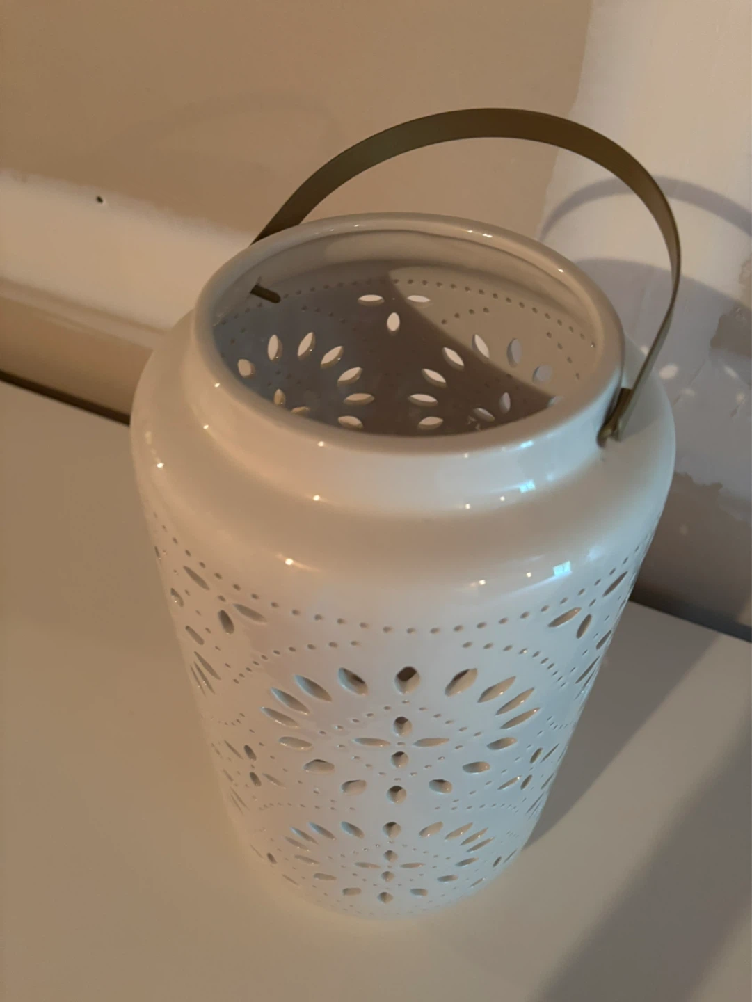 White Ceramic Lantern with Cut-Out Design - photo 2