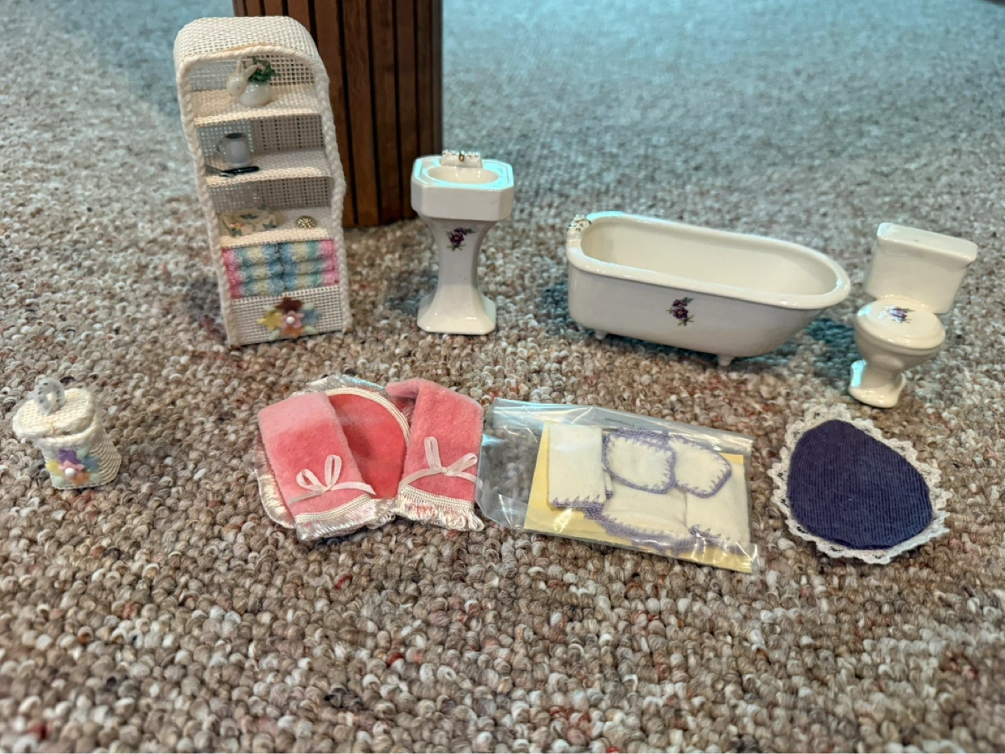 Dollhouse/miniature bundle - photo 3
