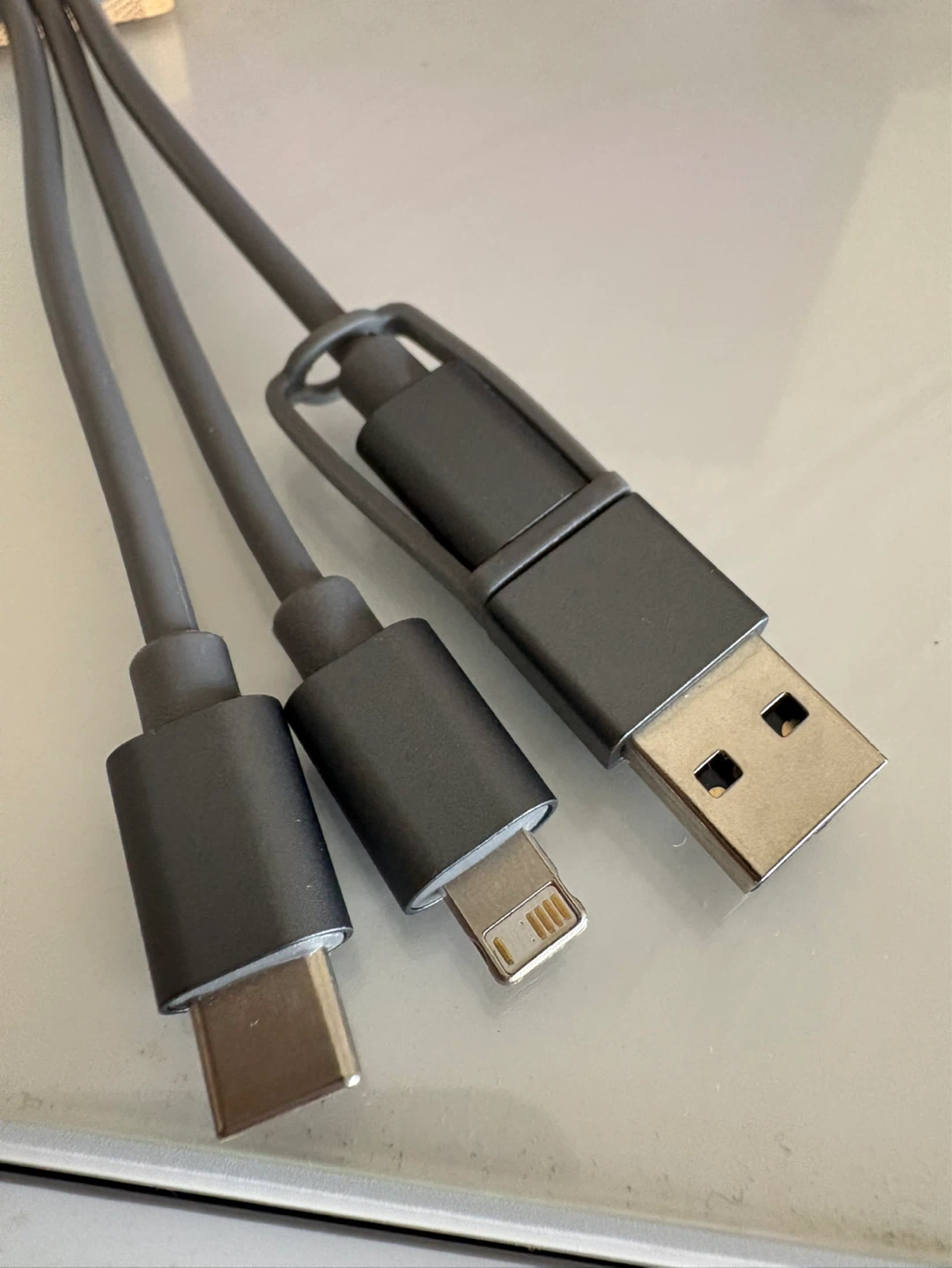 3-in-1 USB Charging Cable toggle - photo 3