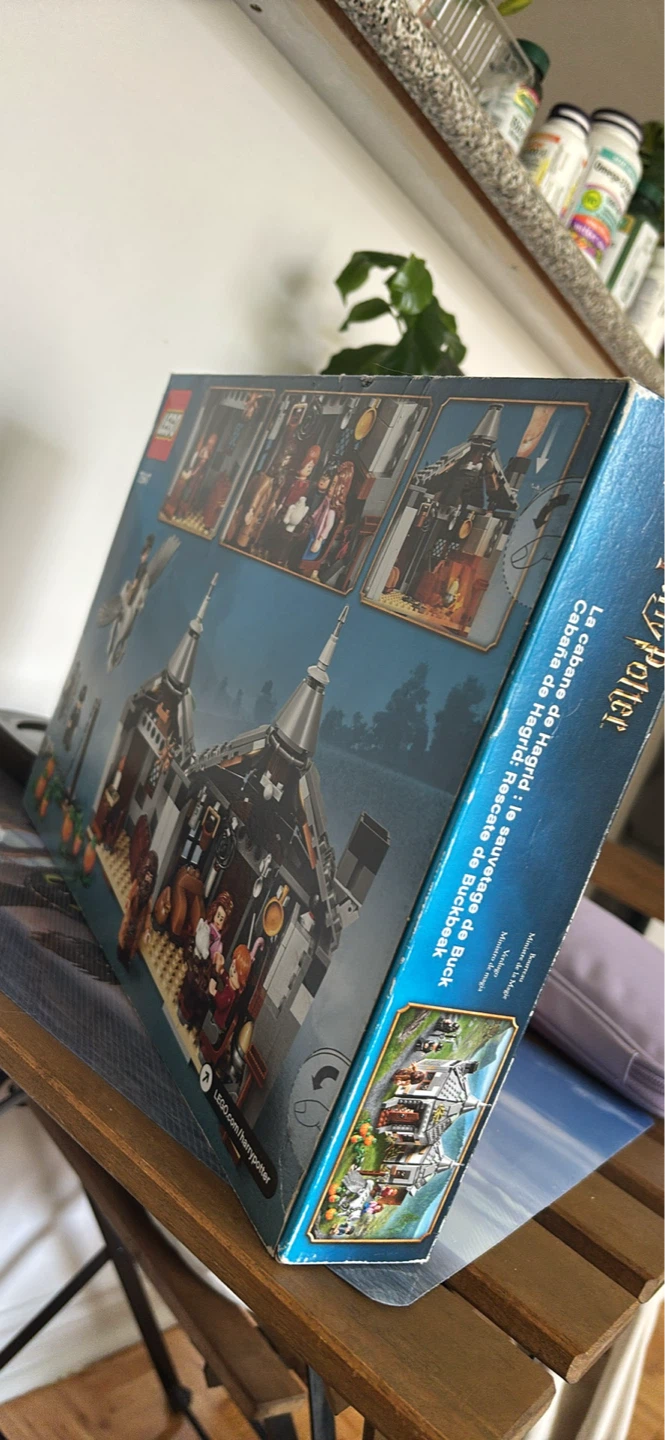 LEGO Harry Potter Hagrid's Hut: Buckbeak's Rescue Set 75947 - photo 2