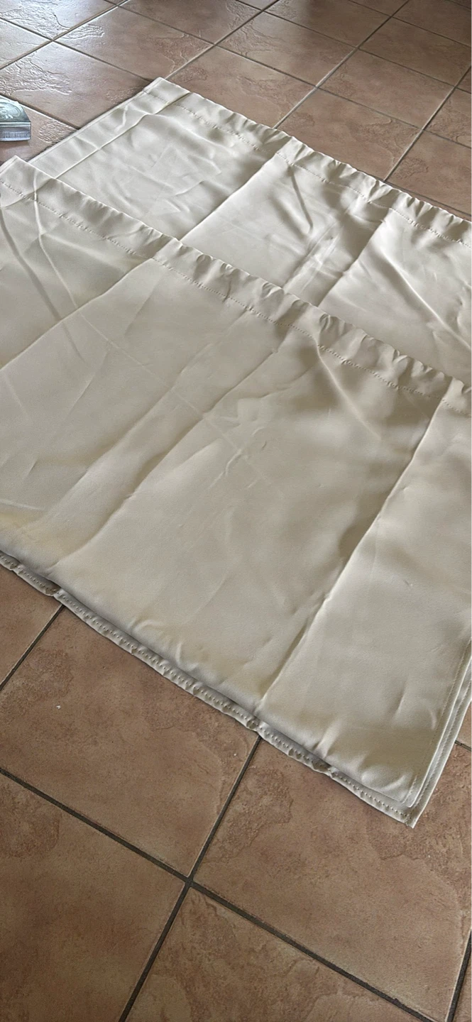 Cream coloured curtains (set of 2)