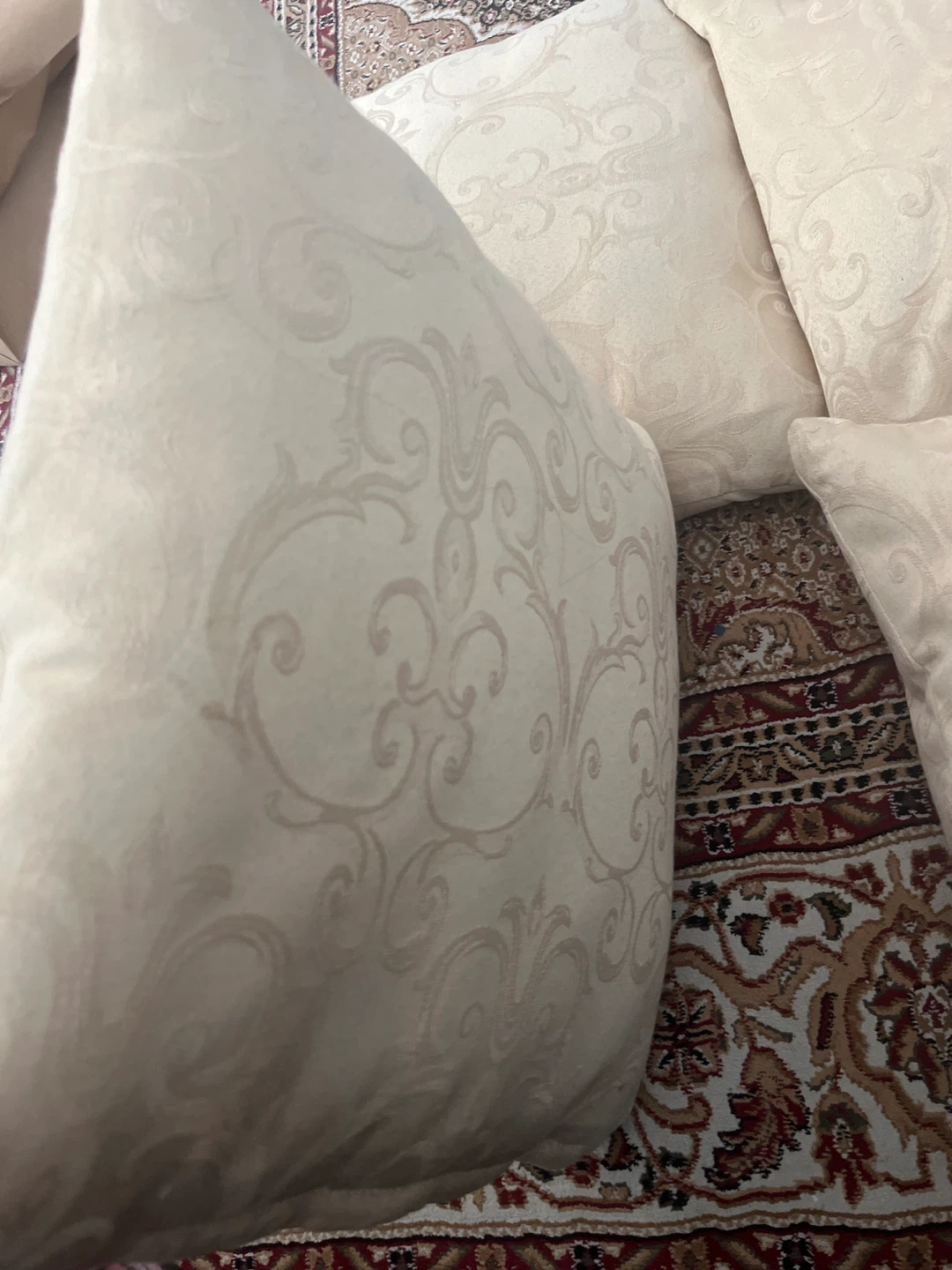 Set of 4 Cream Damask Throw Pillows - photo 2