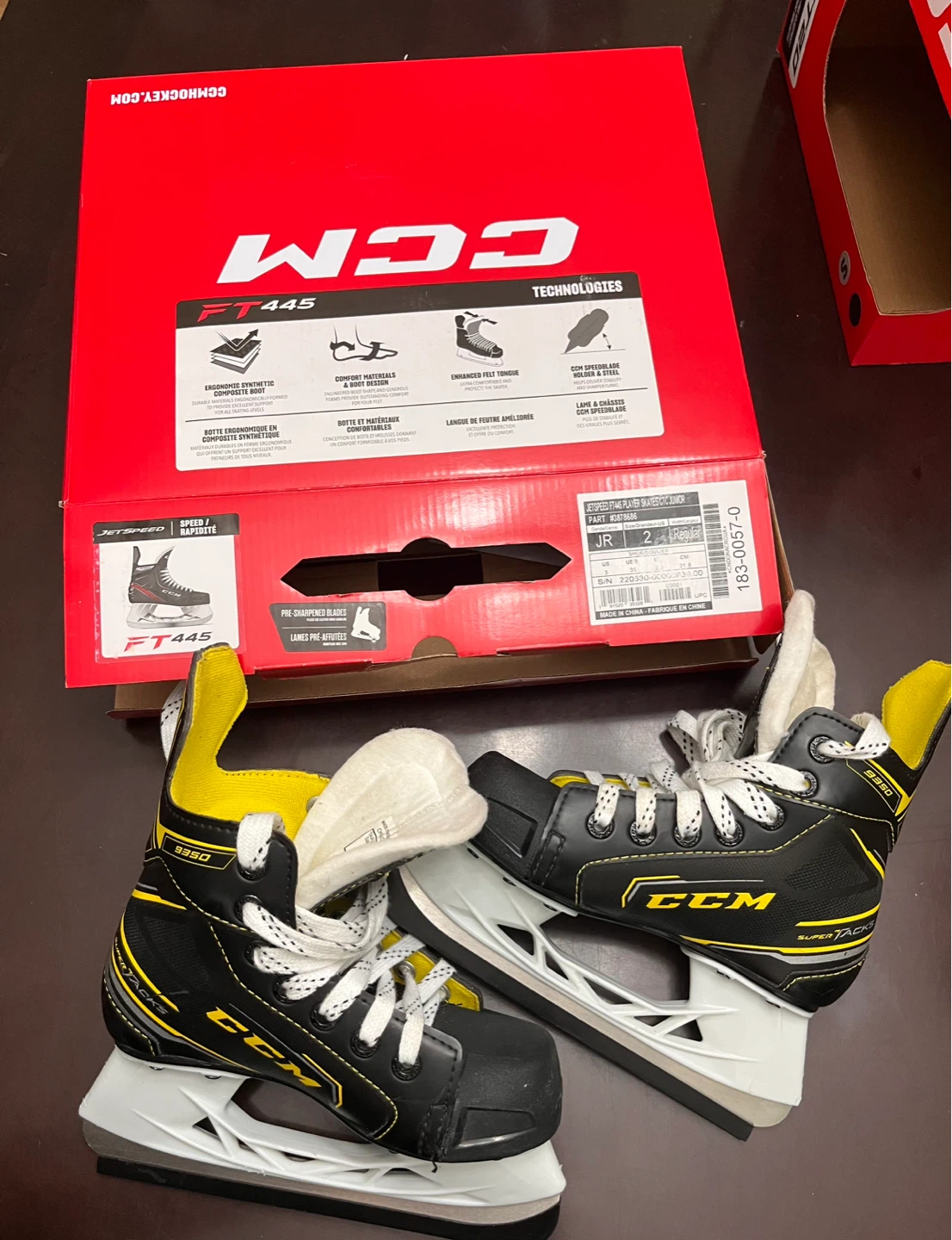 CCM FT445 Junior Hockey Skates - Size 2 Regular - photo 2