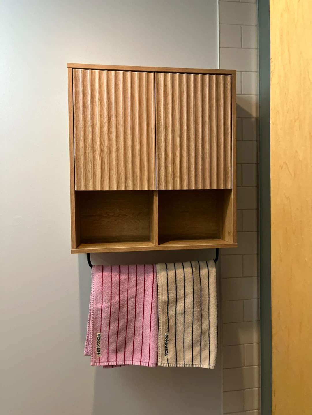 Bathroom cabinet
