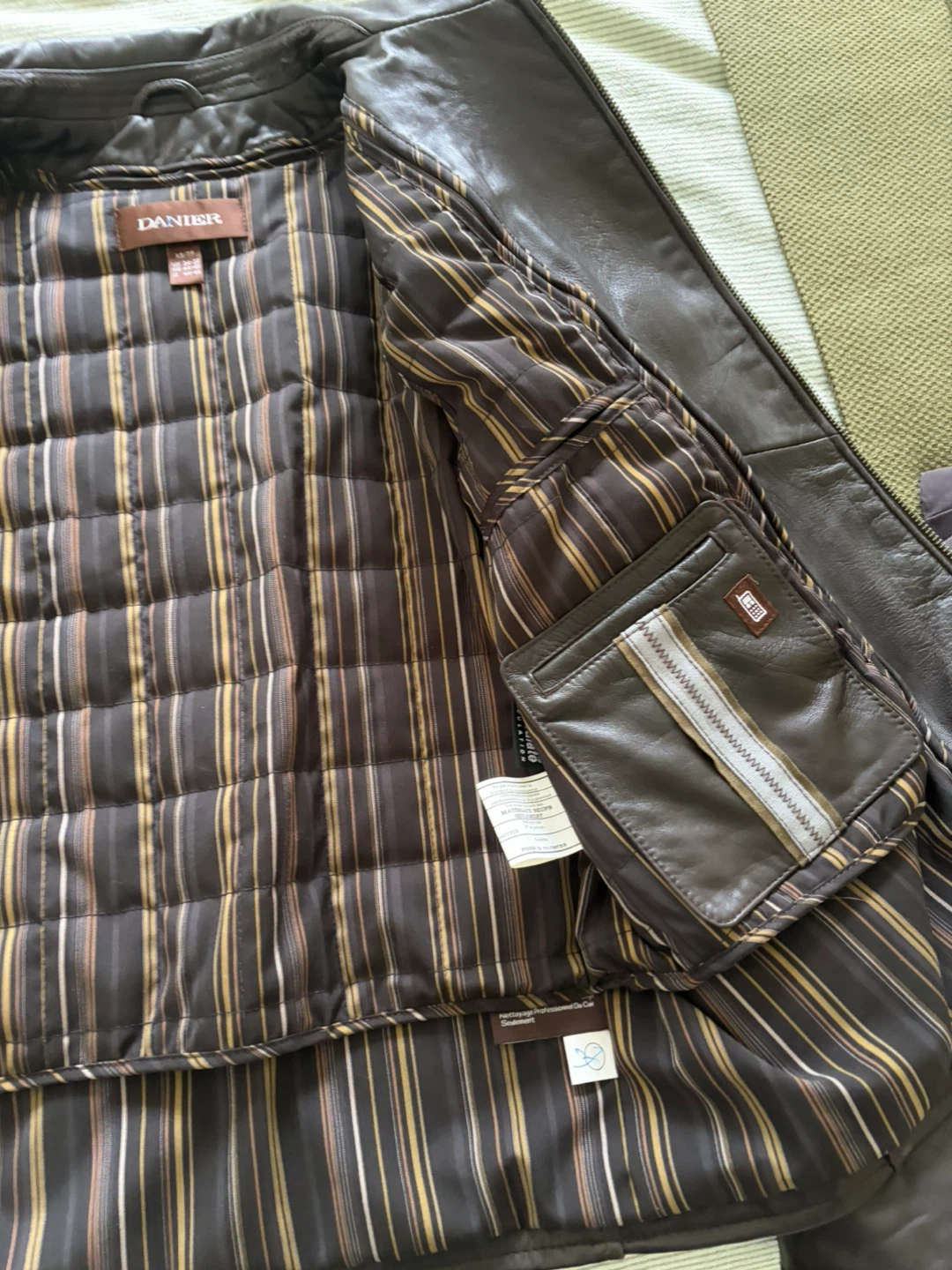 Danier Brown Leather Jacket - photo 4