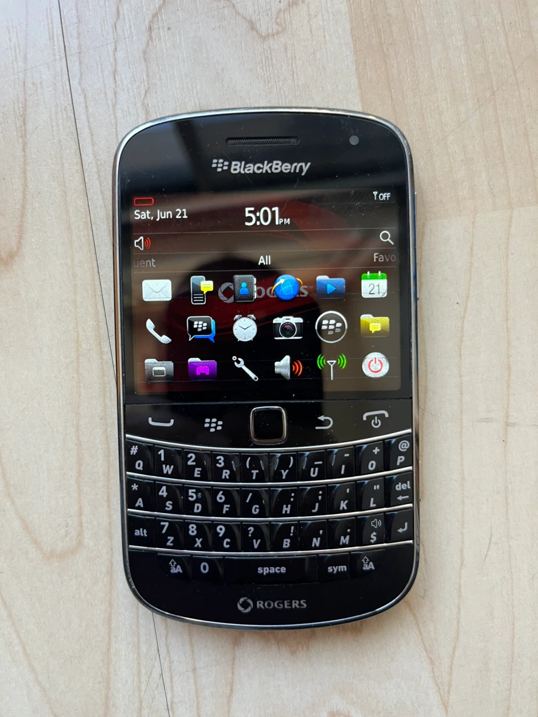 BlackBerry Bold 9900 with holster - photo 2