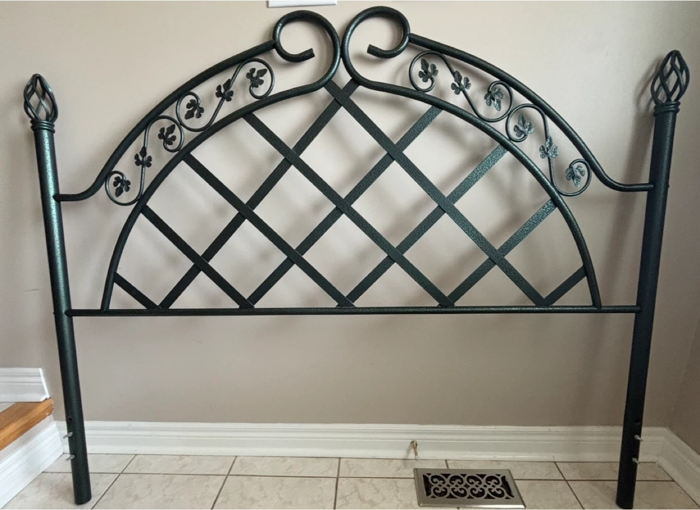 Green/Black Metal Headboard with Scroll and Lattice Design - photo 2