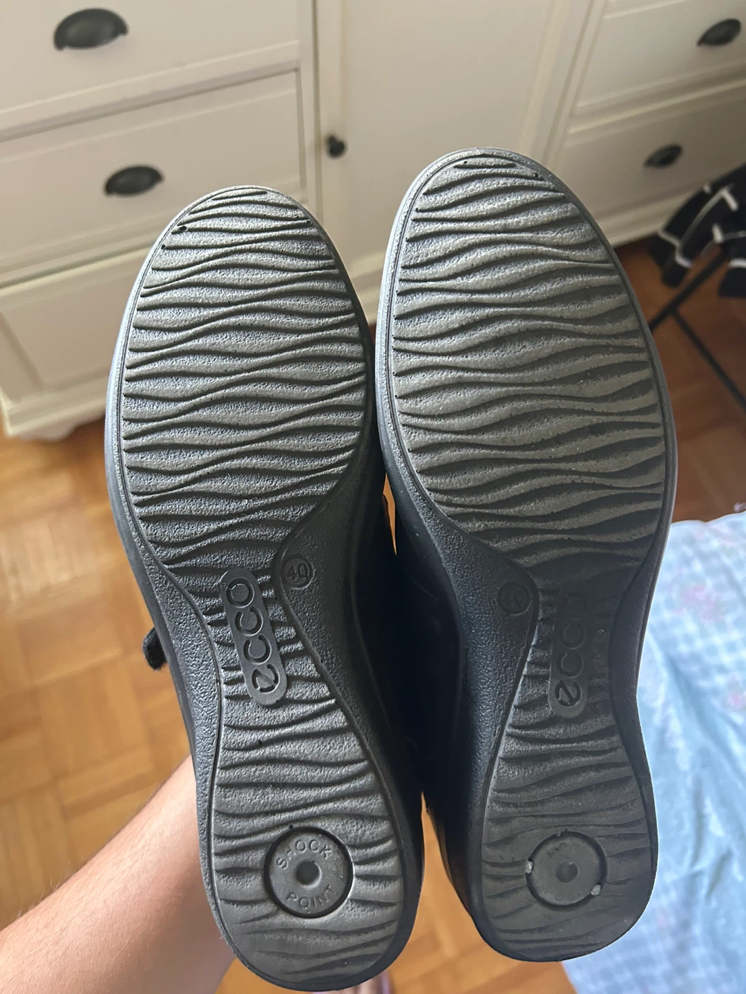 ECCO Black Leather Hook-and-Loop Shoes - Size 9 Women’s - photo 4