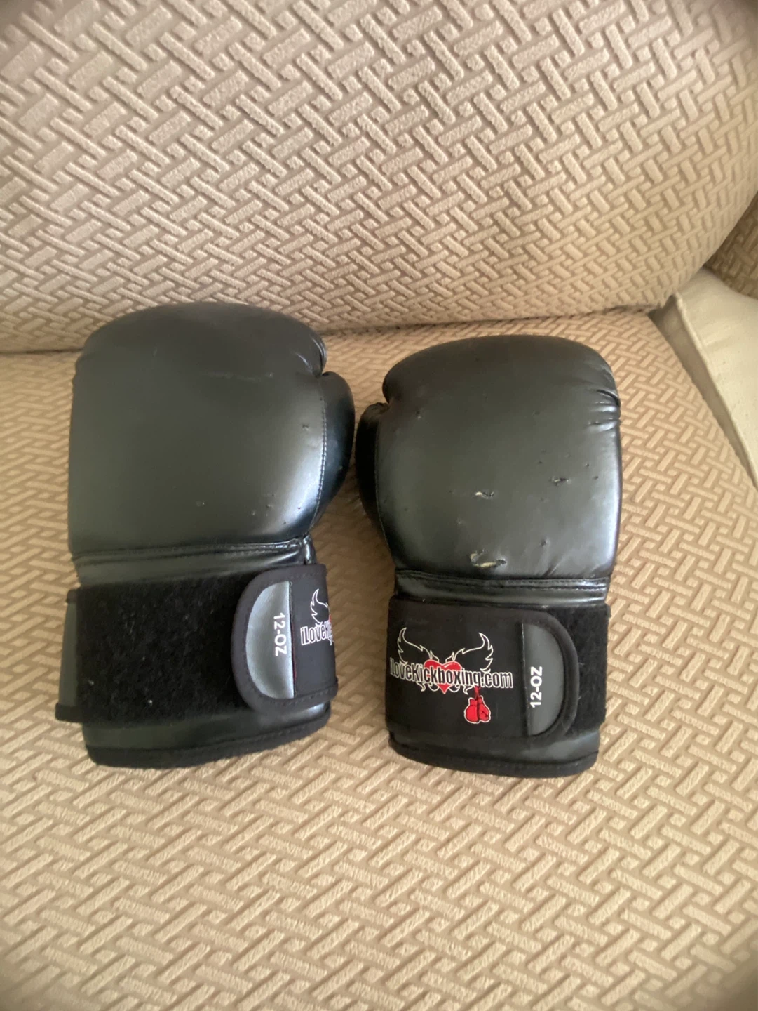 Maverick Kickboxing Gloves 12-OZ