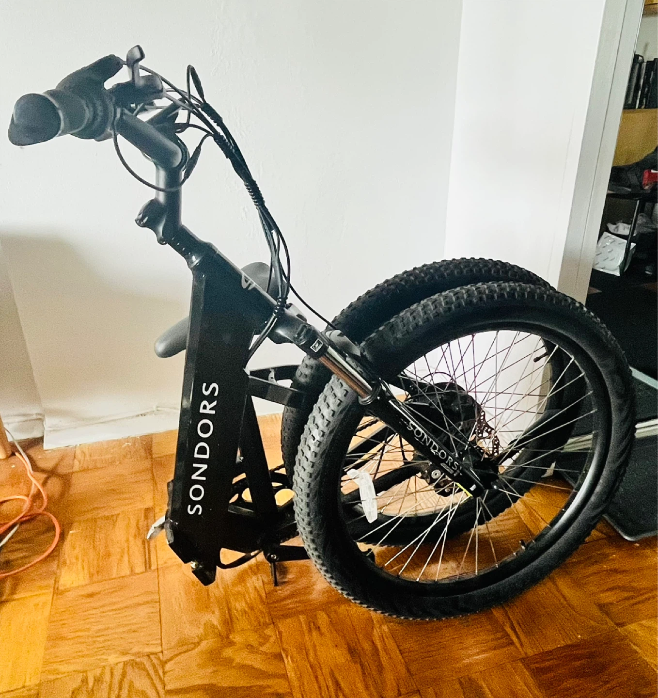 Sondors Smart Step Electric Bike, Great Condition, 347 Miles - photo 3
