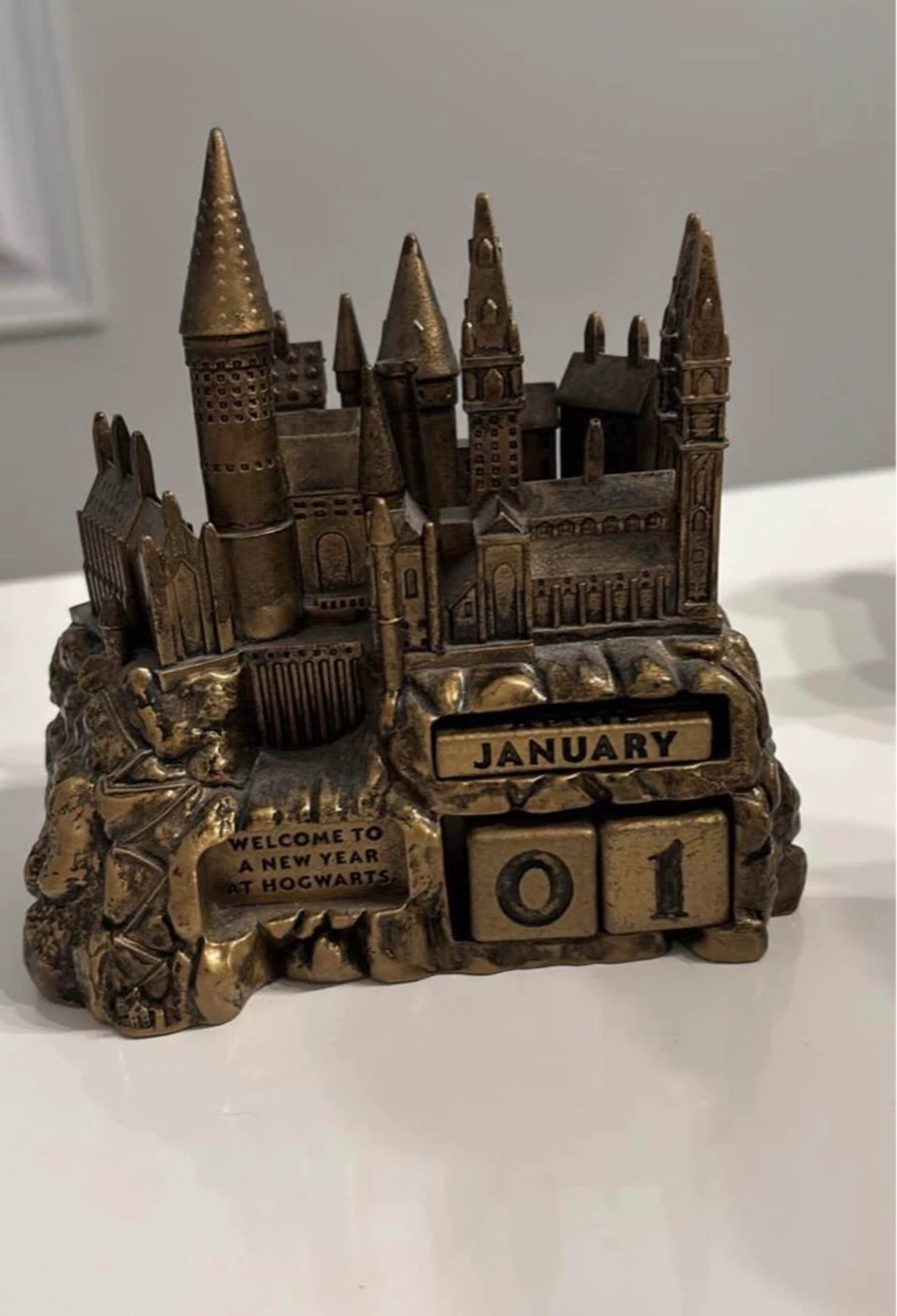 Hallmark Harry Potter Hogwarts Castle Perpetual Calendar