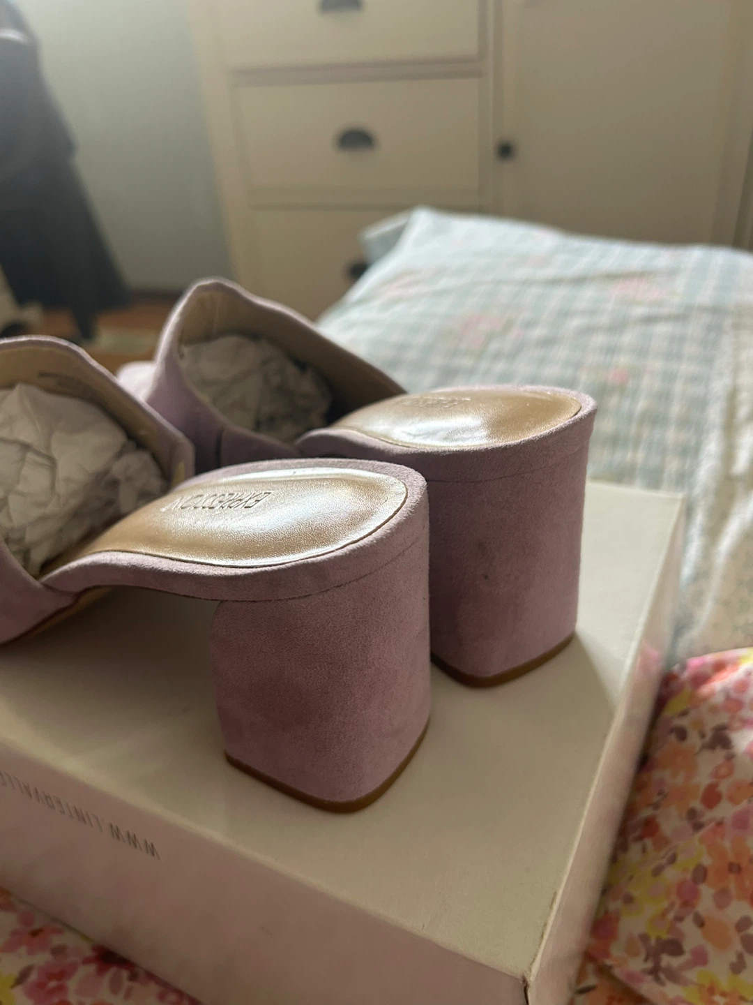 Expression Pointed Toe Mules Lavender Suede - size 8 women’s - photo 3