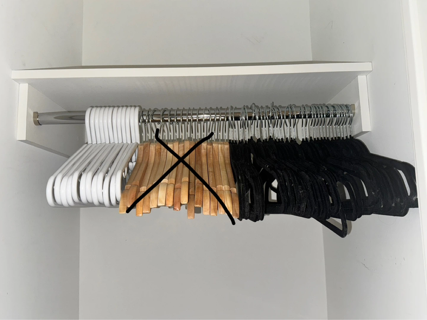 Plastic/velvet Hangers
