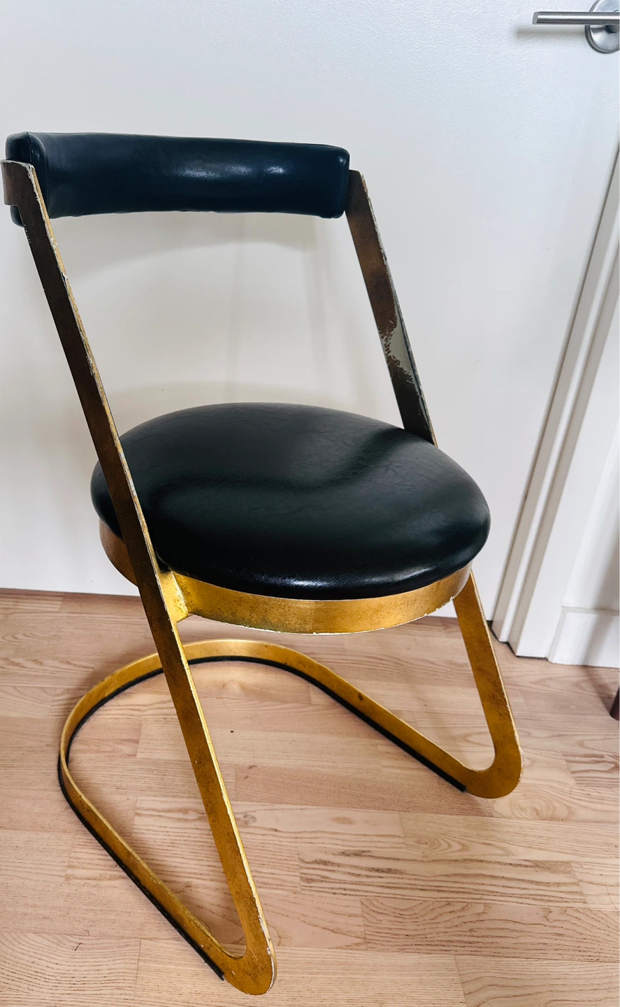 Mid-century Modern Accent Chair - photo 2