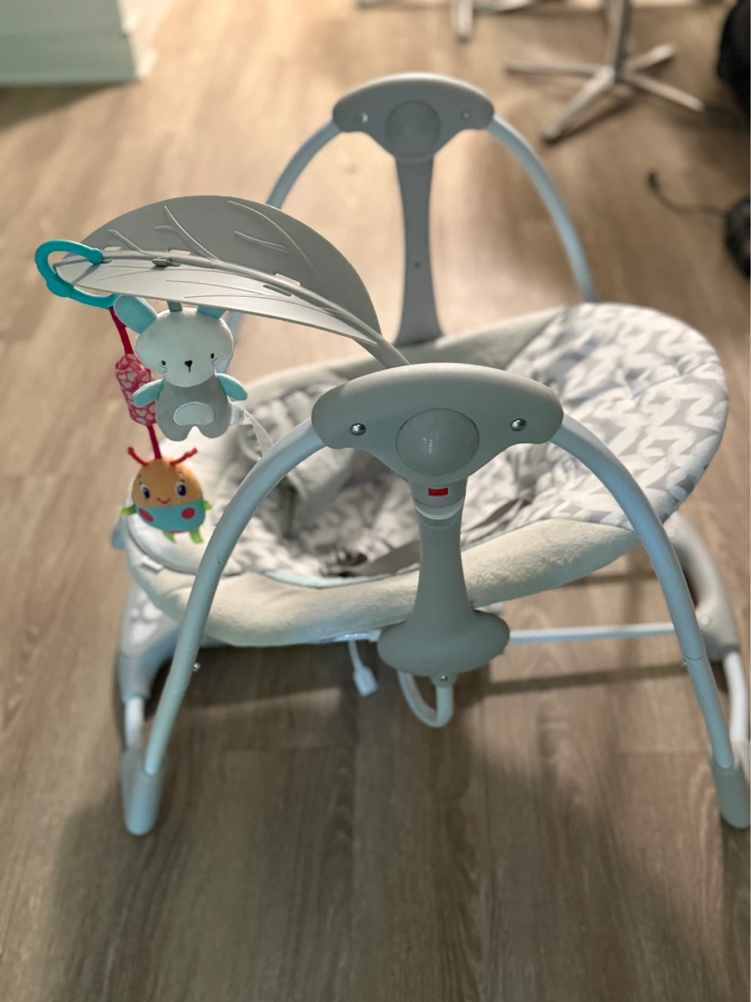 Ingenuity Baby Swing – Automatic Swing – Like New - photo 2
