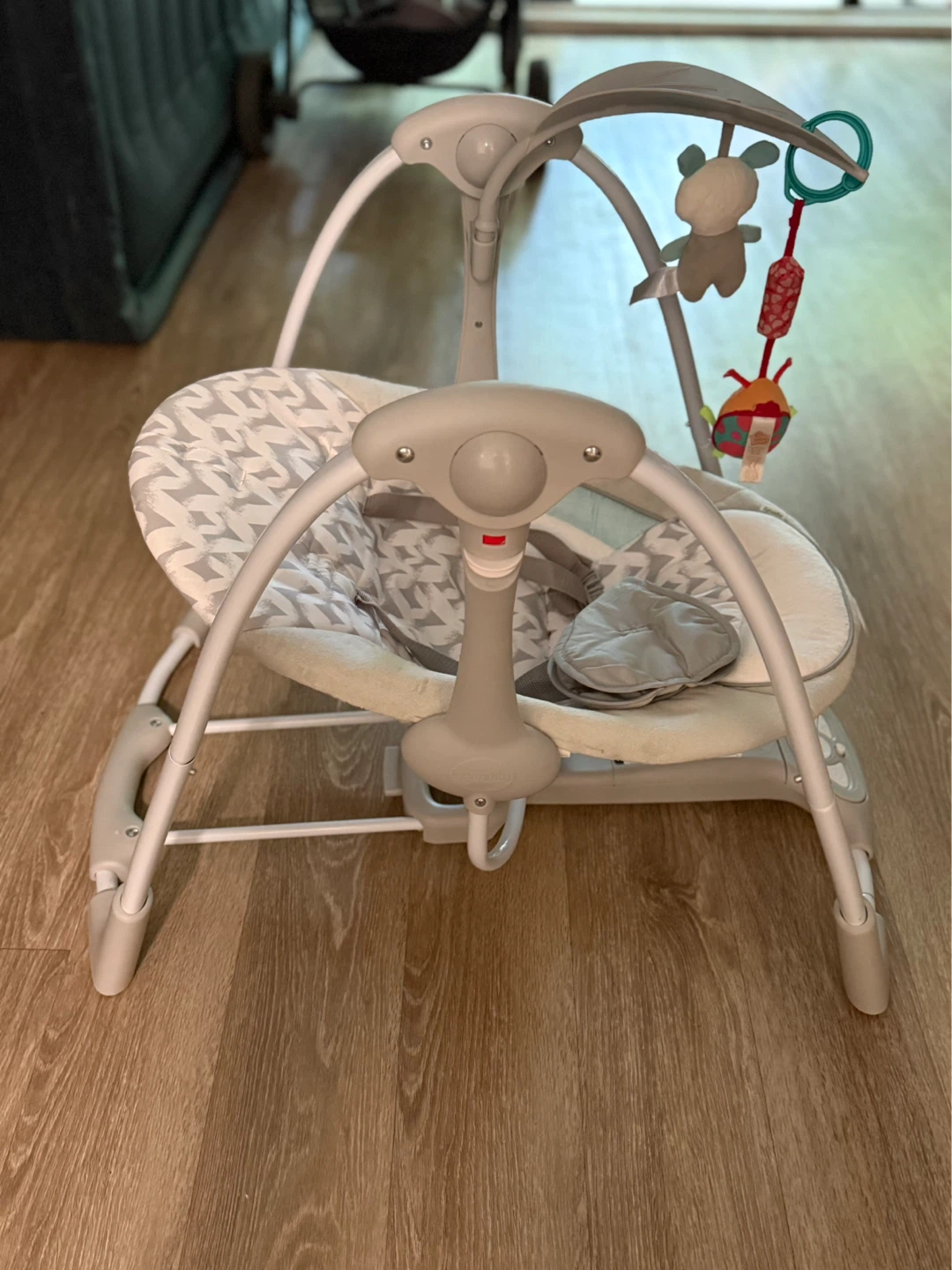Ingenuity Baby Swing – Automatic Swing – Like New - photo 3