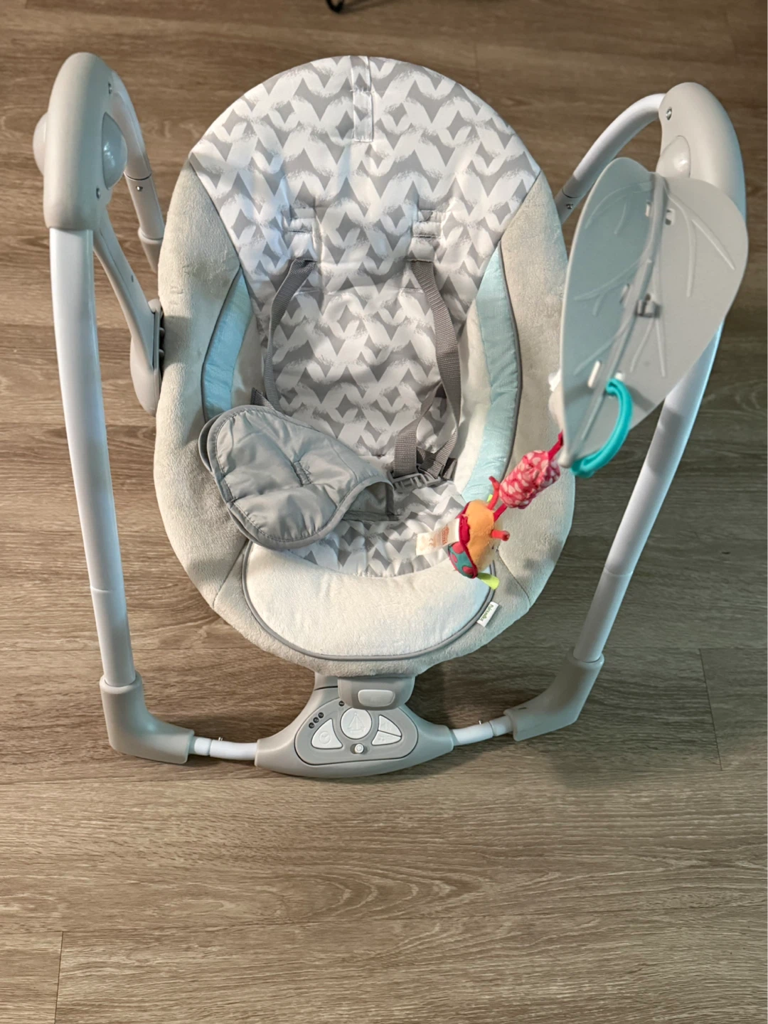 Ingenuity Baby Swing – Automatic Swing – Like New