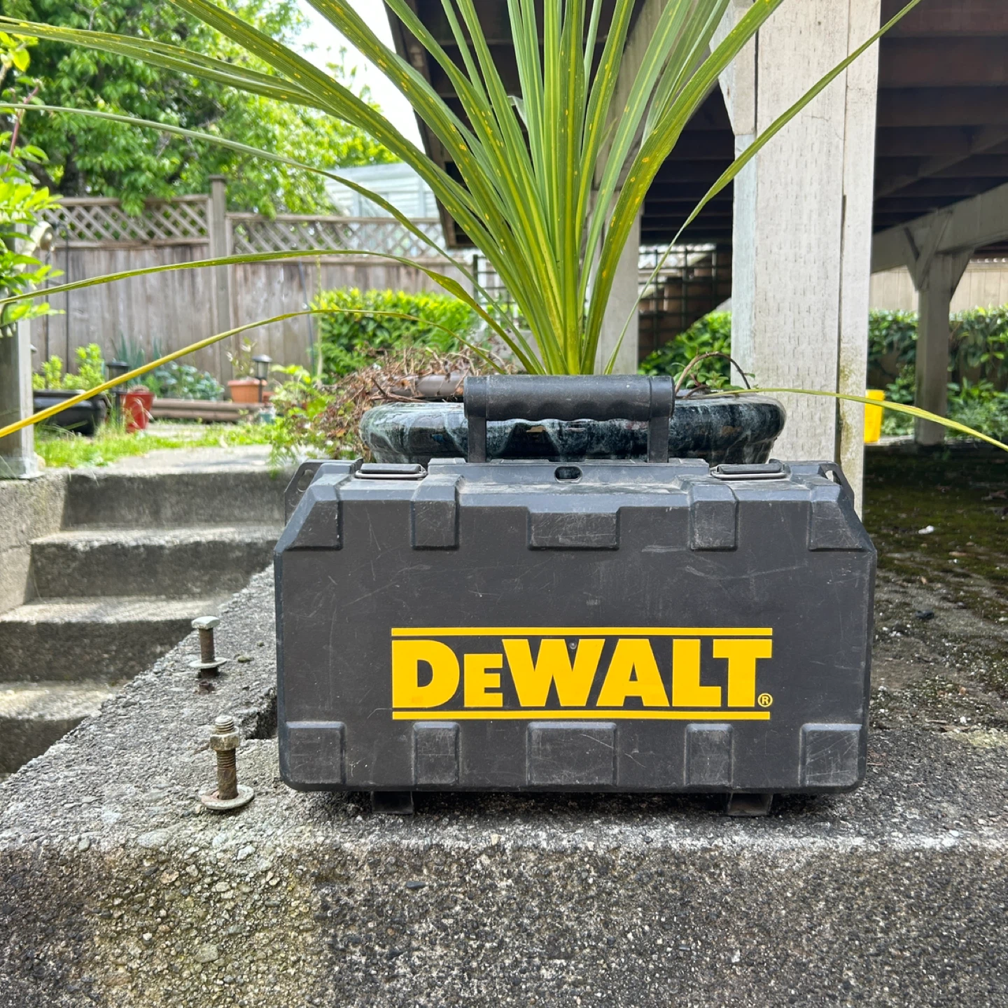 DEWALT Biscuit Jointer & Case