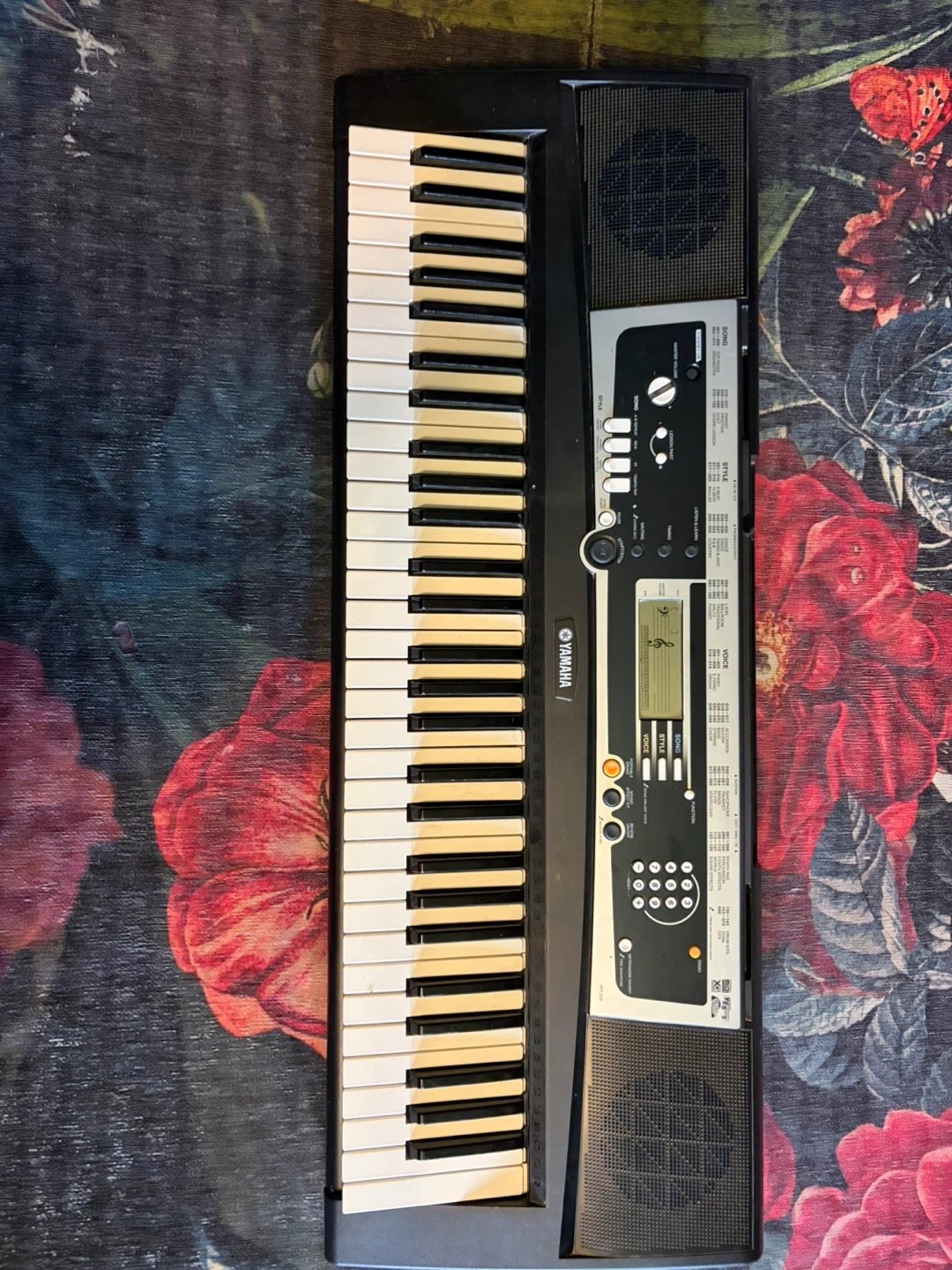 Yamaha YPT-210 Portable Keyboard