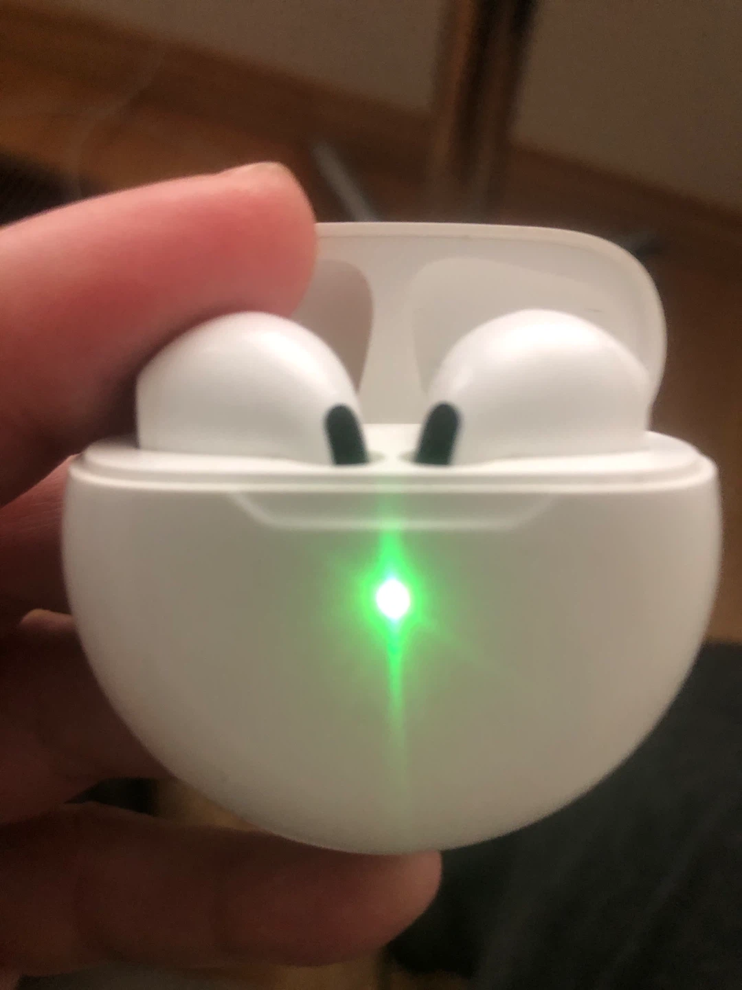 White Wireless Earbuds with Charging Case - photo 2