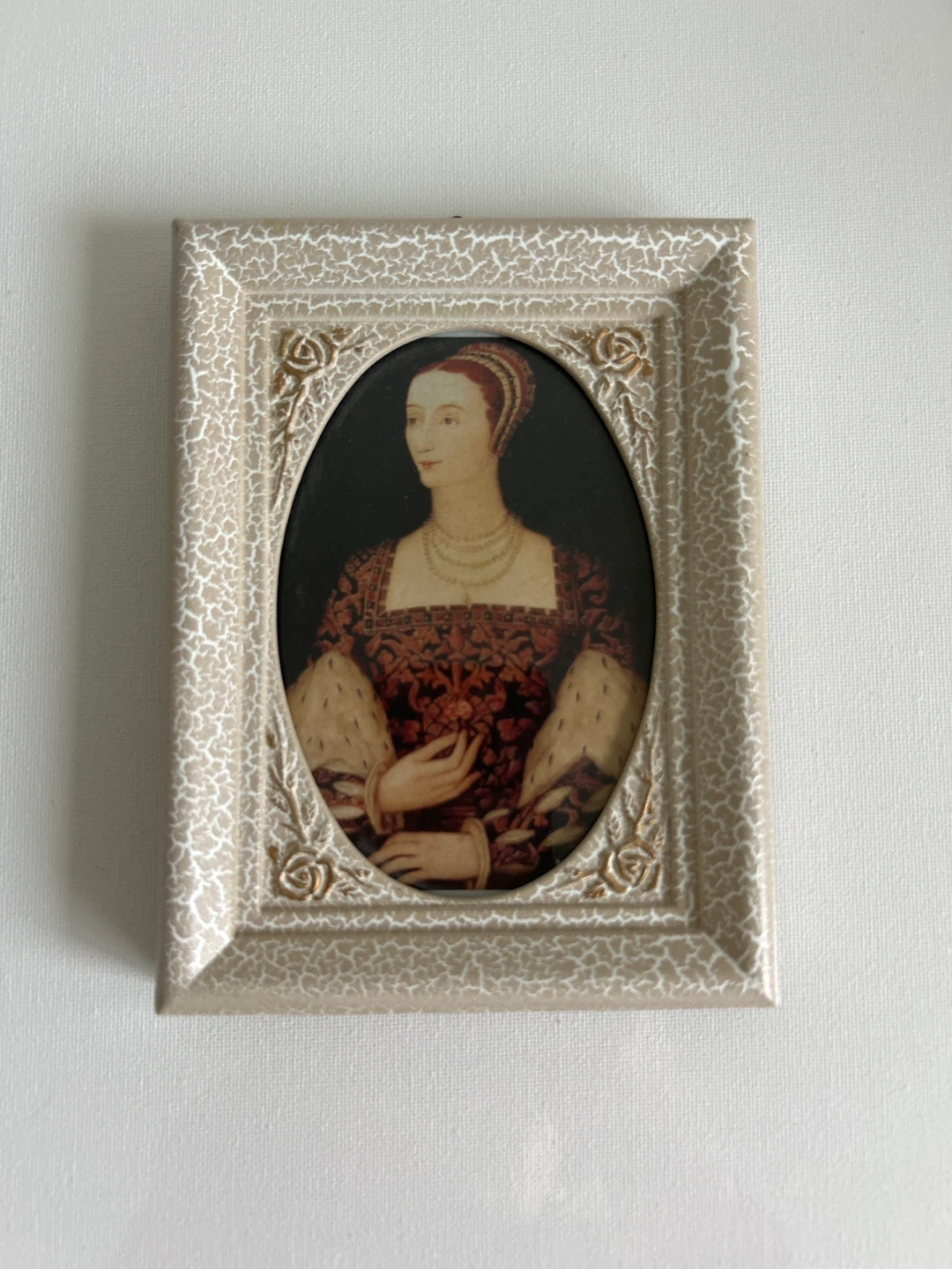 Small Oval Opening Picture Frame