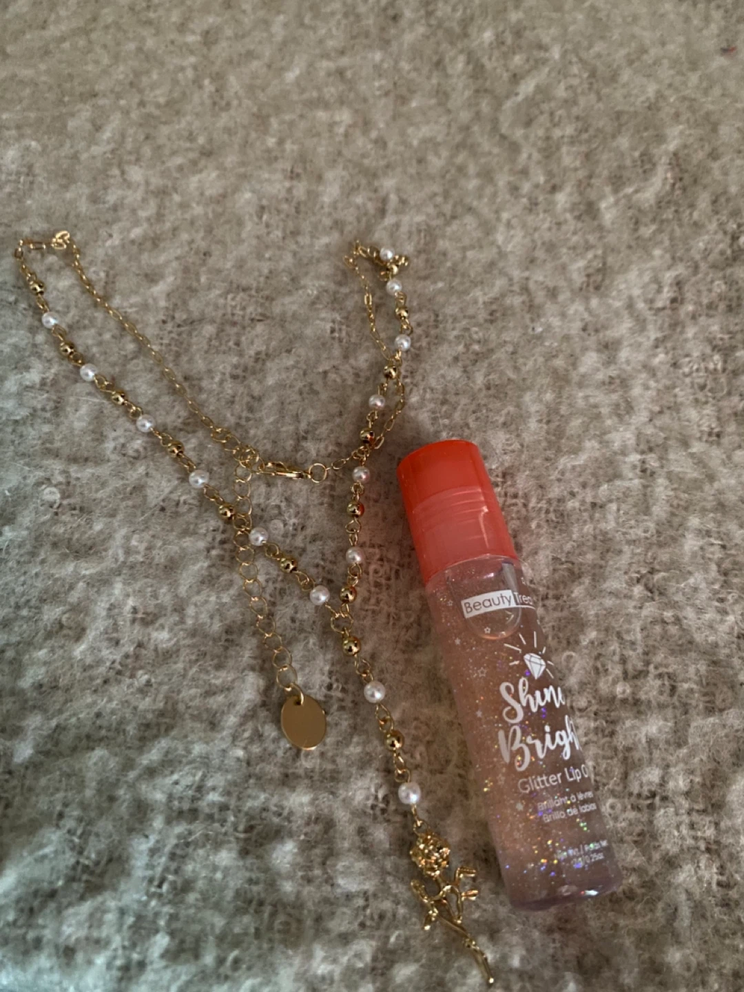 Beauty Treats Shine Bright Glitter Lip Oil with Necklace - photo 3