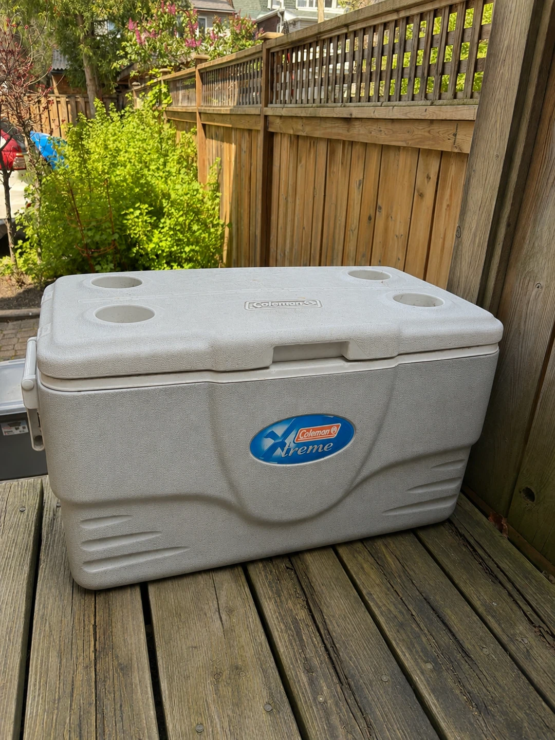Large Coleman Xtreme Cooler