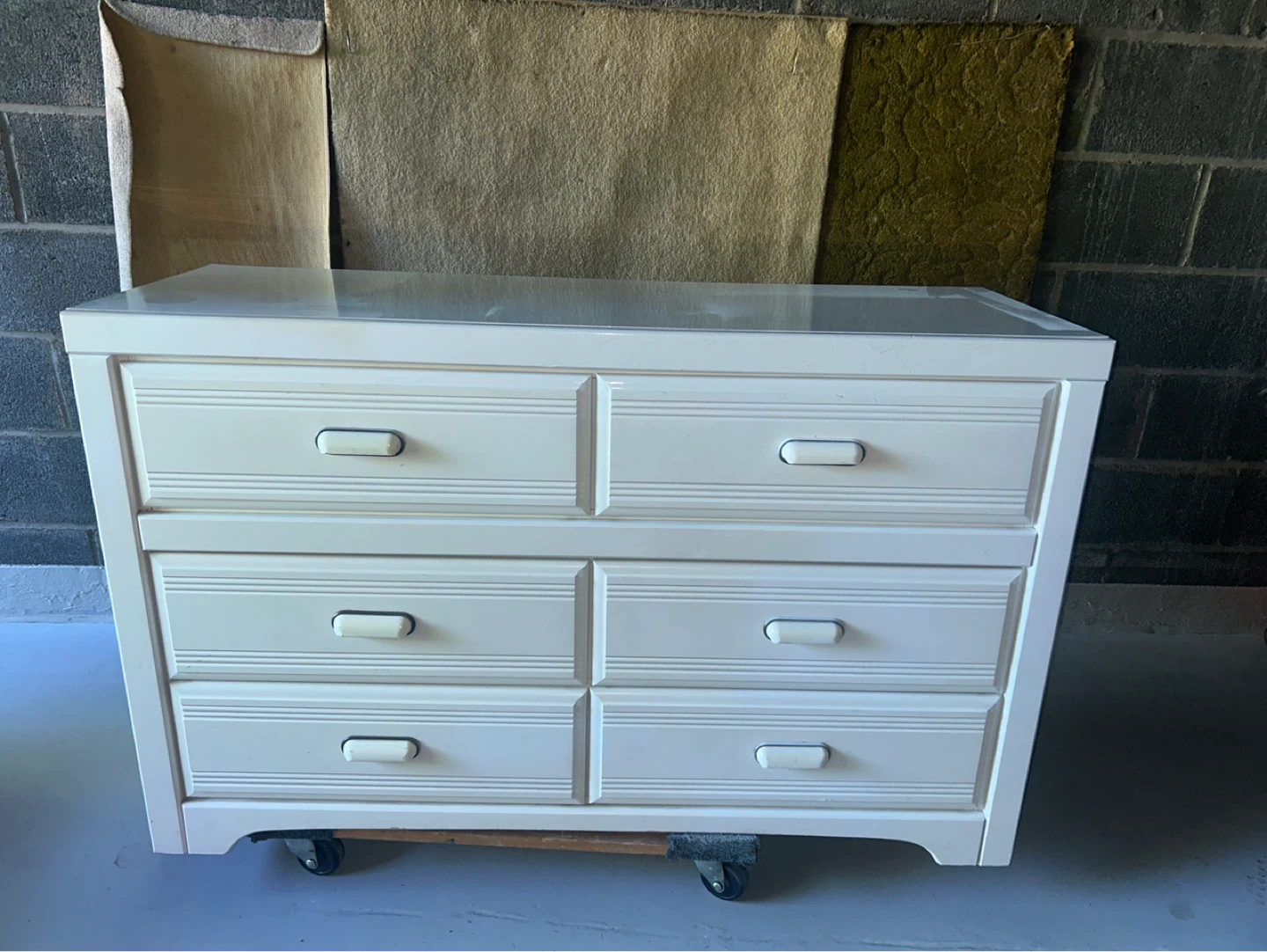 White 6-Drawer Dresser with Wheels - photo 2