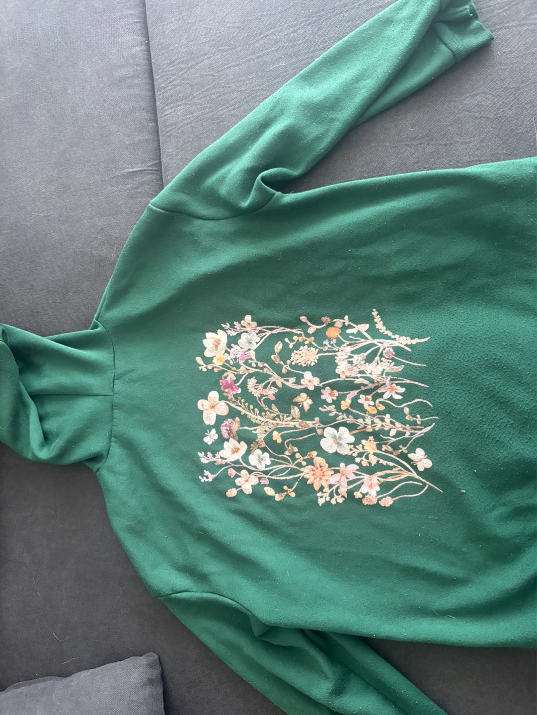 XXL Green hoodie with floral design on back