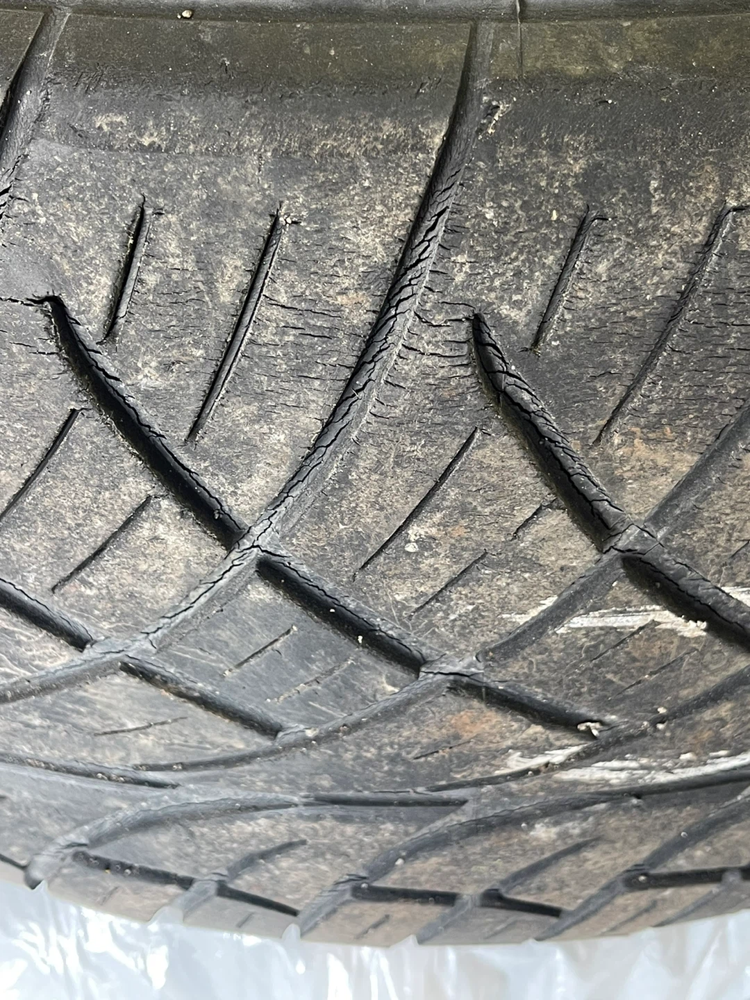 Oem 20” Ford Adrenalin wheels - photo 5