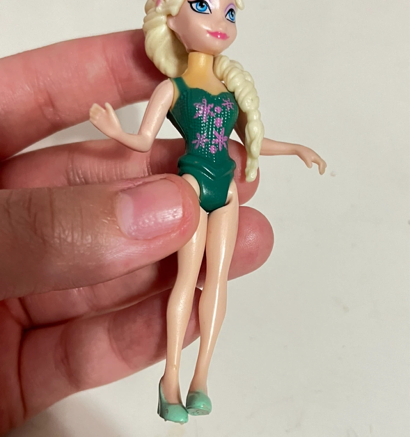 Disney Frozen Elsa Mini Doll - photo 3