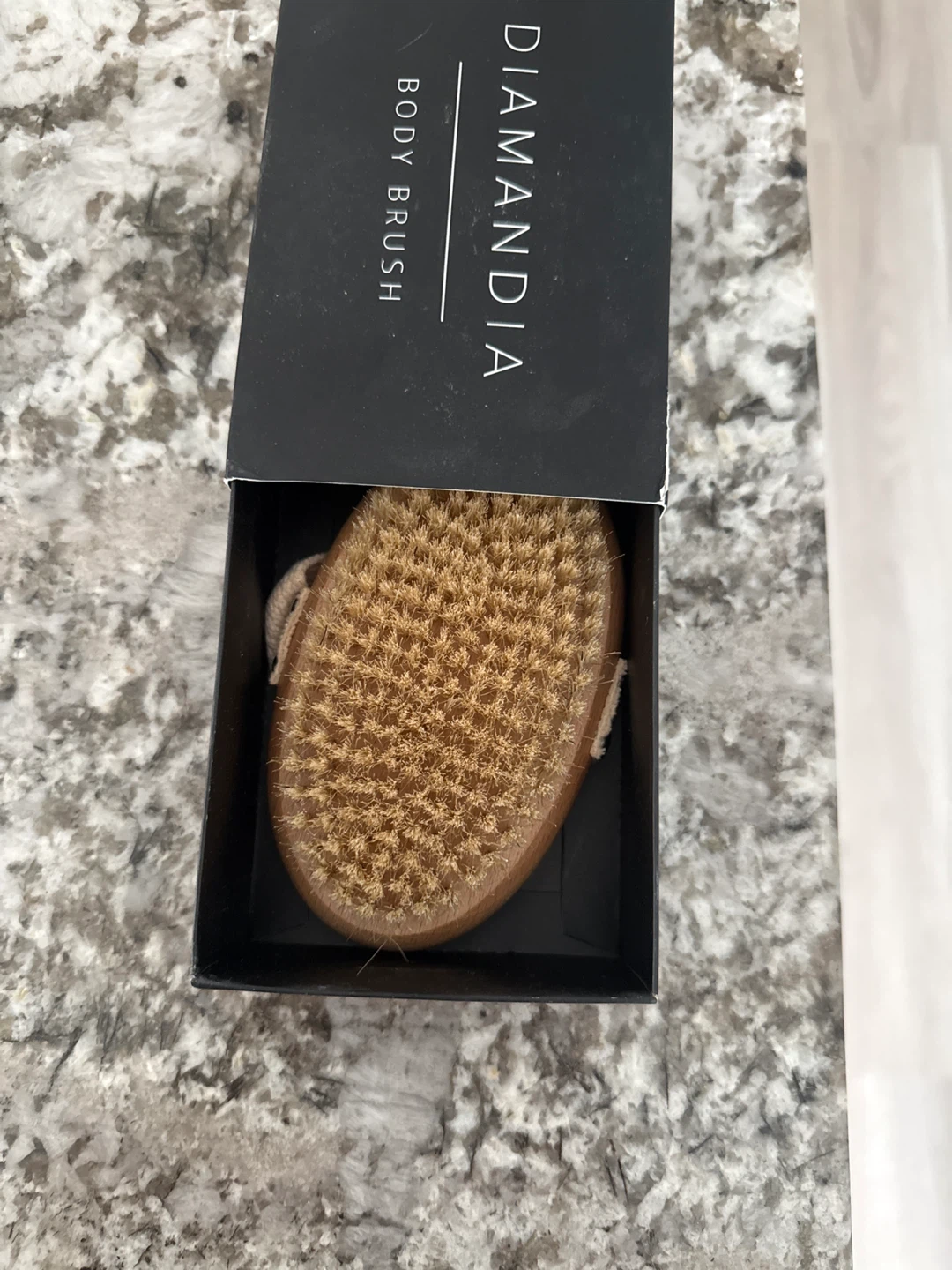 DIAMANDIA Body Brush & Gua Sha Set - photo 5