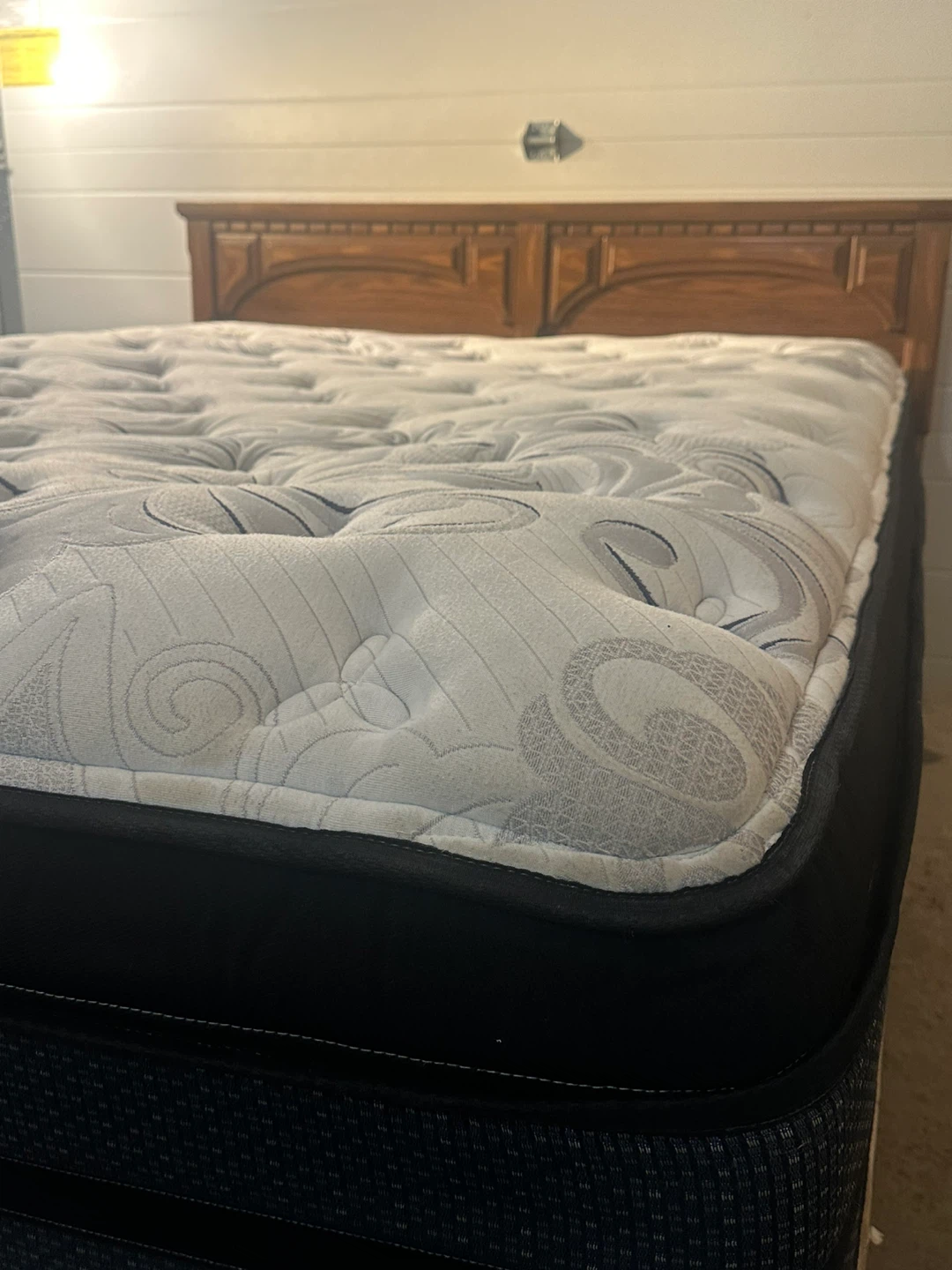 Queen Size Bed set | Great Condition - photo 3