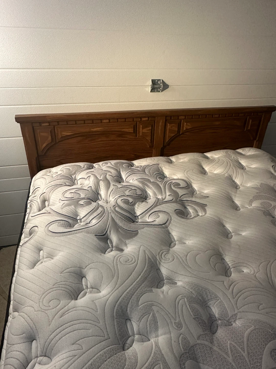 Queen Size Bed set | Great Condition - photo 2