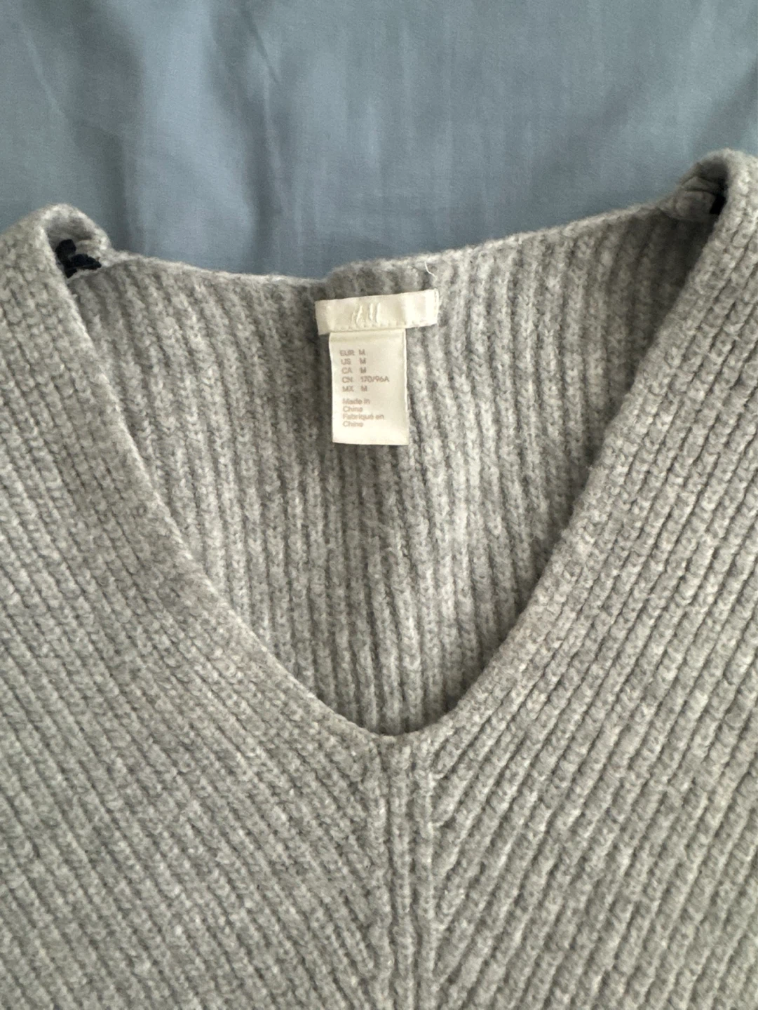 H&M Grey V-Neck Sweater - Size M - photo 2