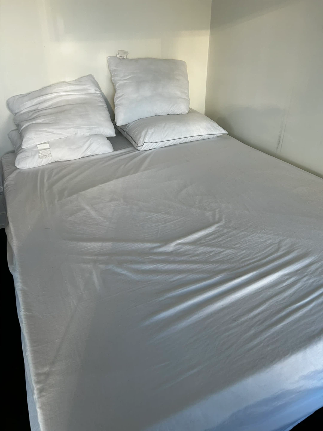 Zinus (Queen Mattress + Bed Frame + Topper) & Mattress Protector - photo 2