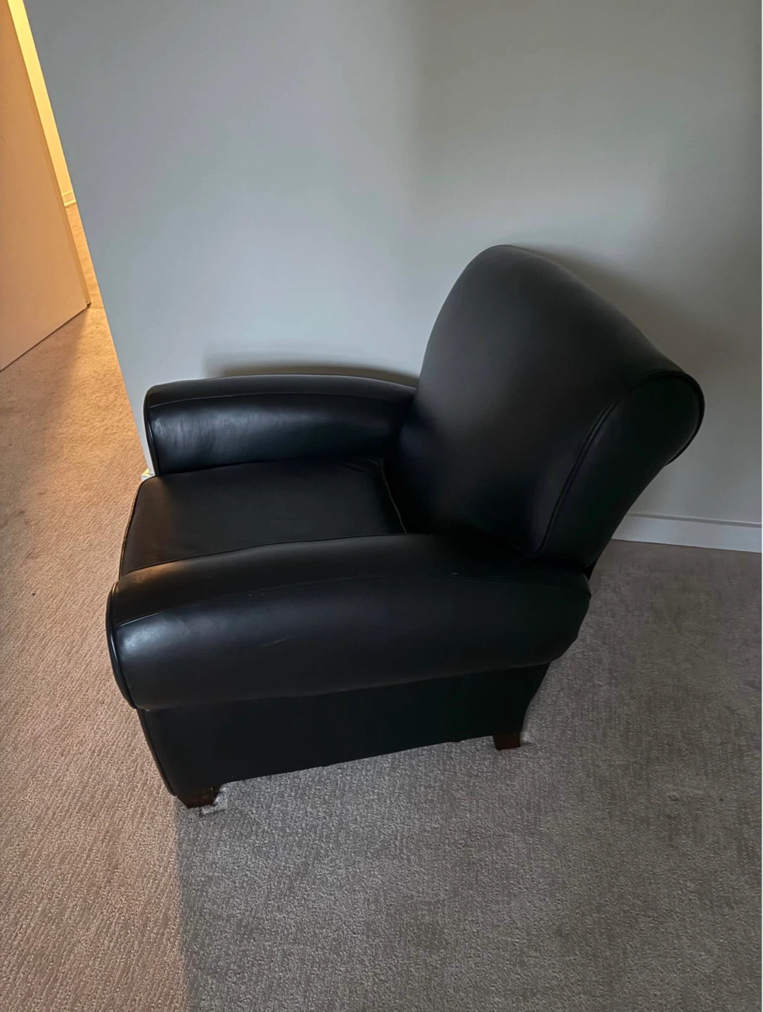 Black Leather Recliner Armchair - photo 2