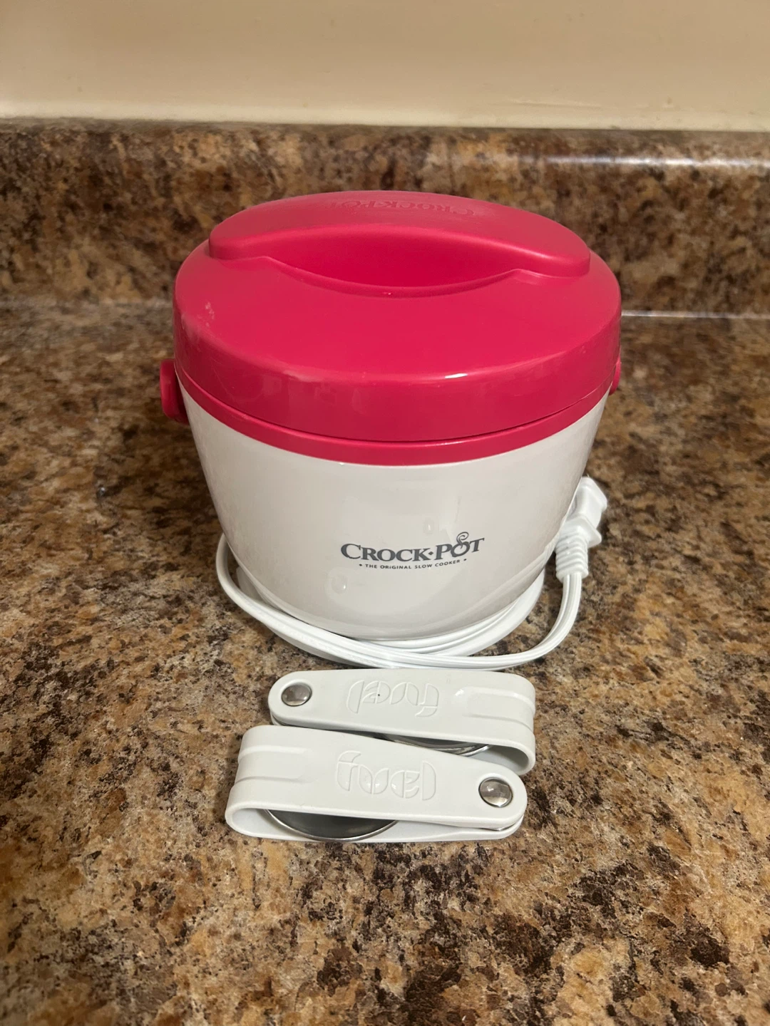 CrockPot Food Warmer – Hot Pink & White + 2 Travel Spoons - photo 3