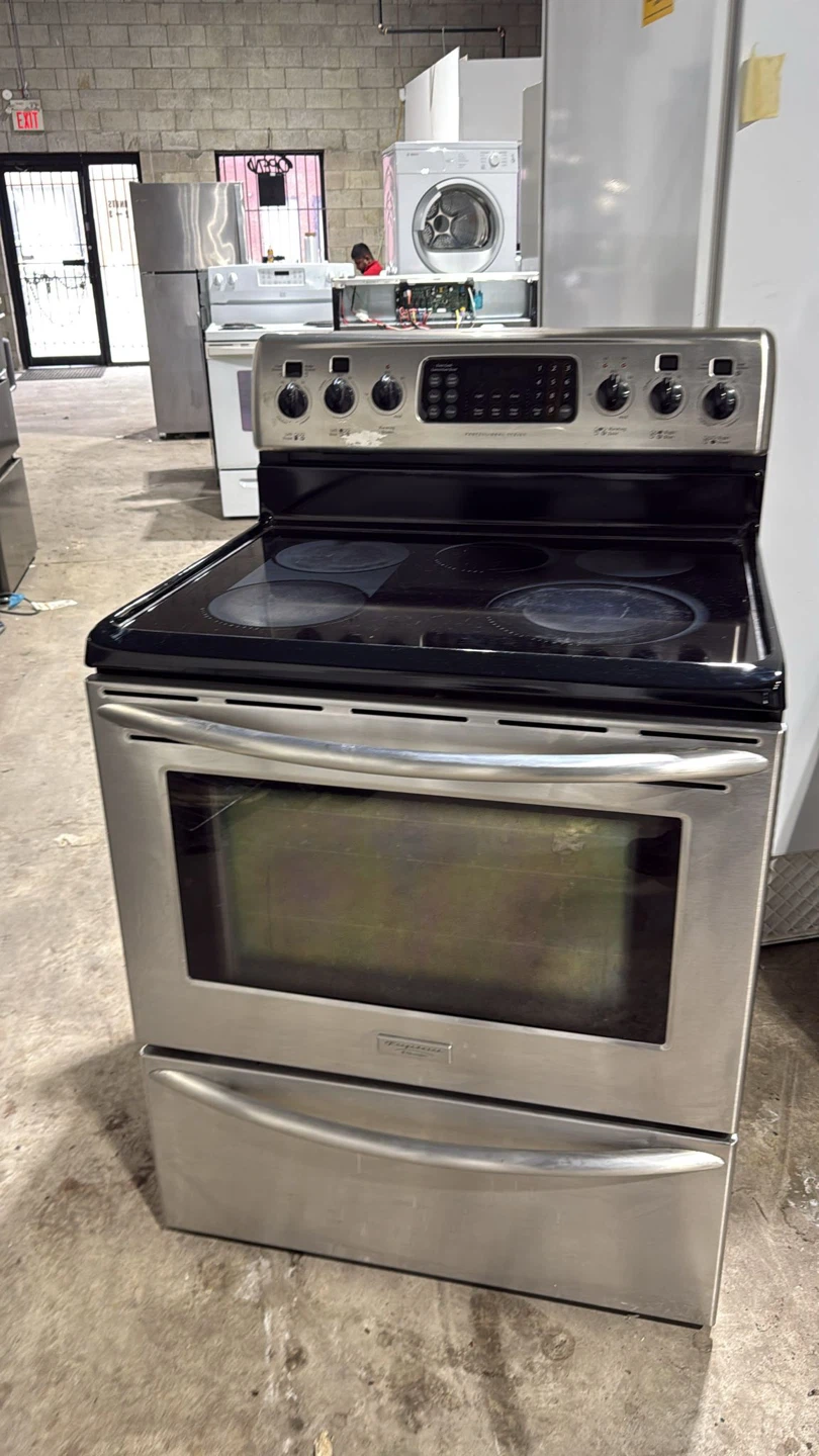 Frigidaire Electric Stove