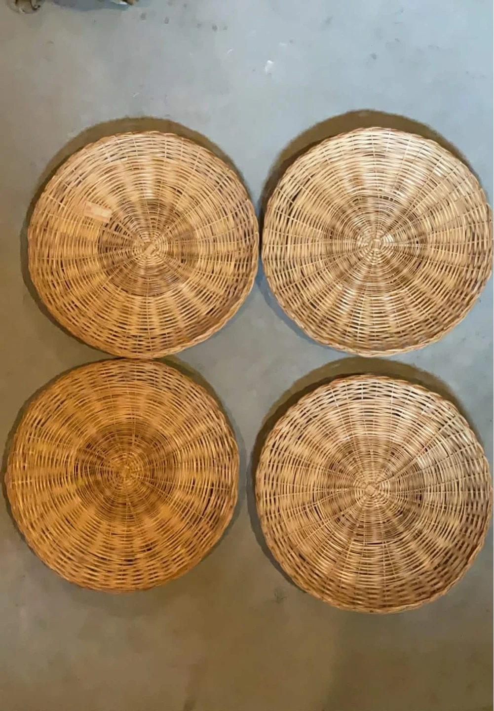 Vintage wicker plates $9 each - photo 3