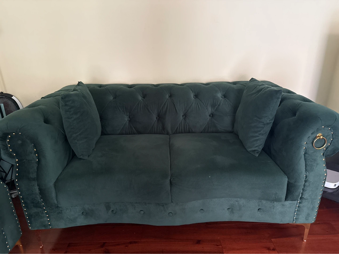 Dark Green Velvet Tufted Sofa - photo 2