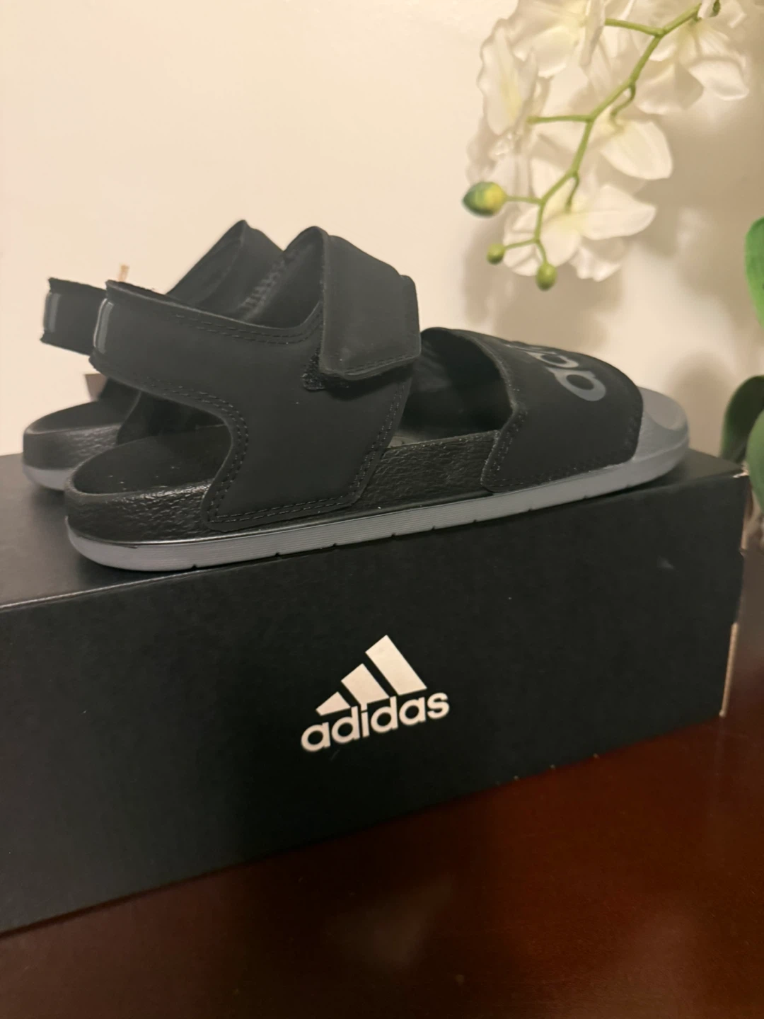 Adidas sandals - photo 2
