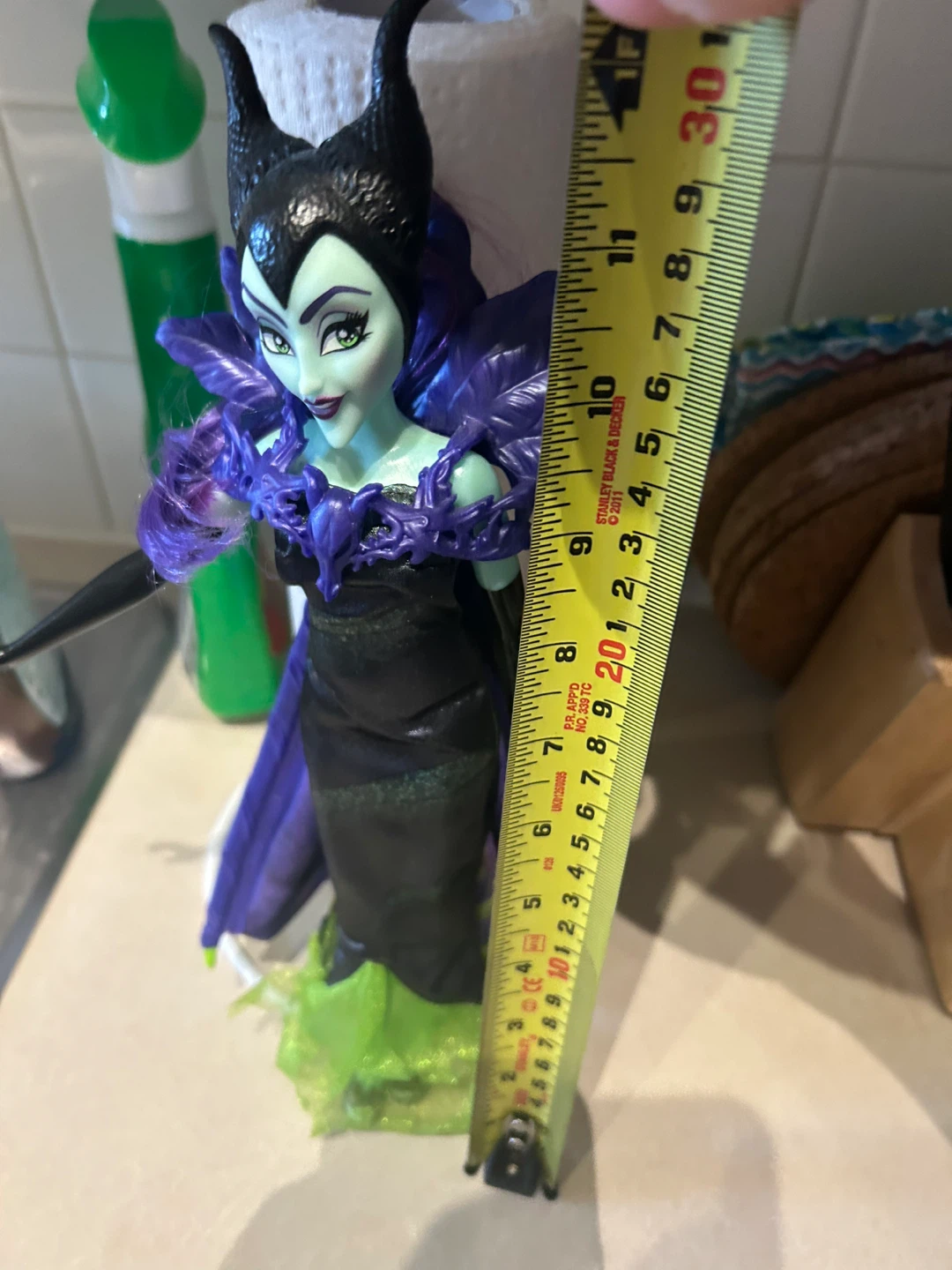 Maleficent collectible doll with staff - photo 3