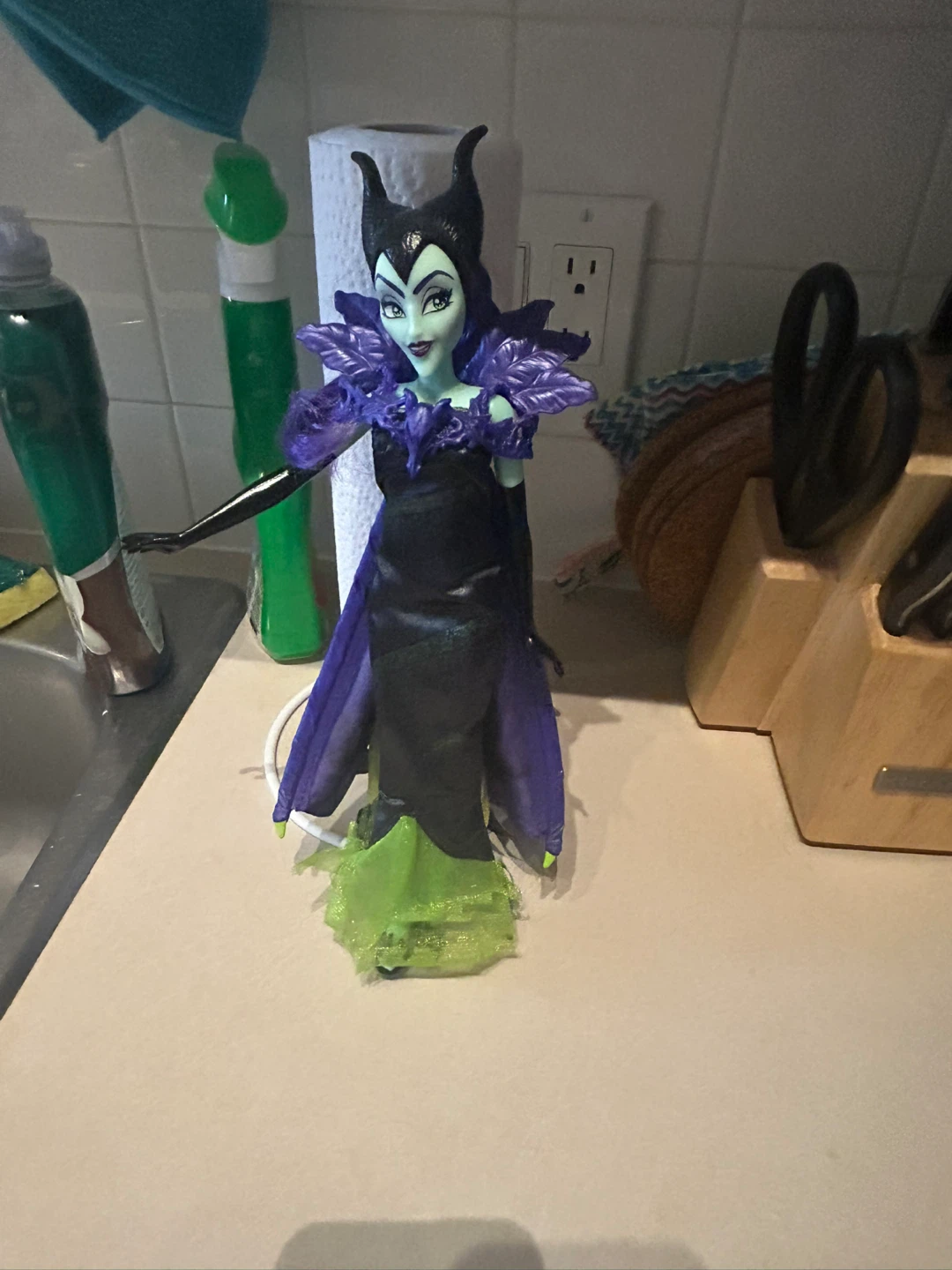 Maleficent collectible doll with staff - photo 2