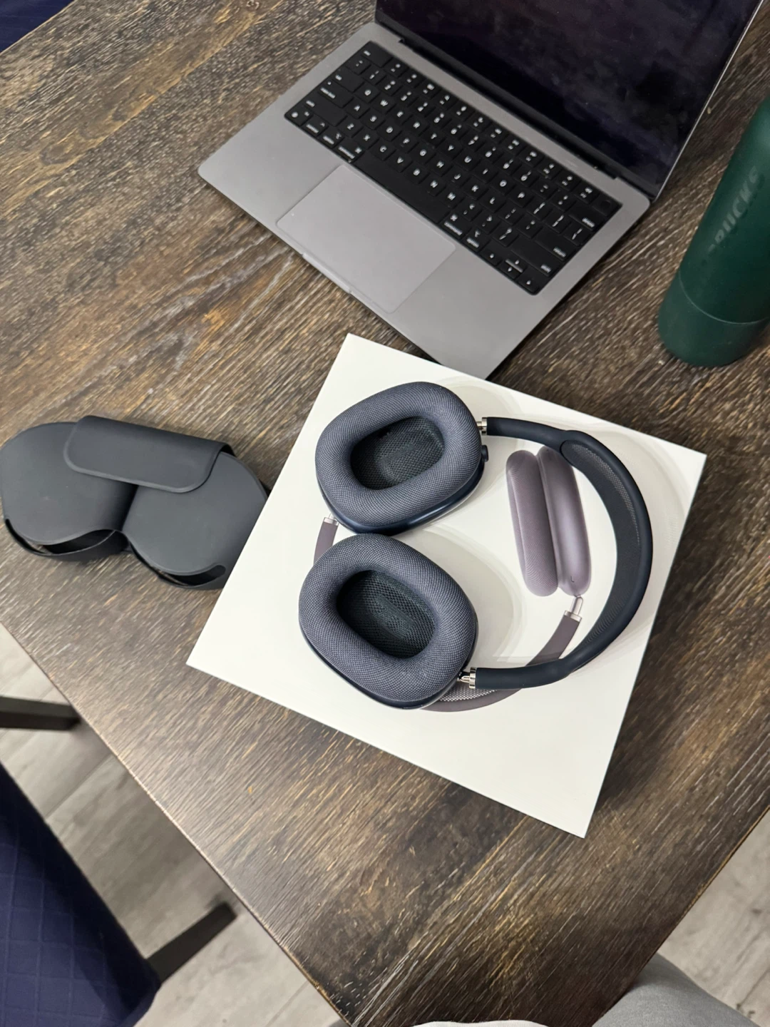 Apple AirPods Max Headphones - photo 2