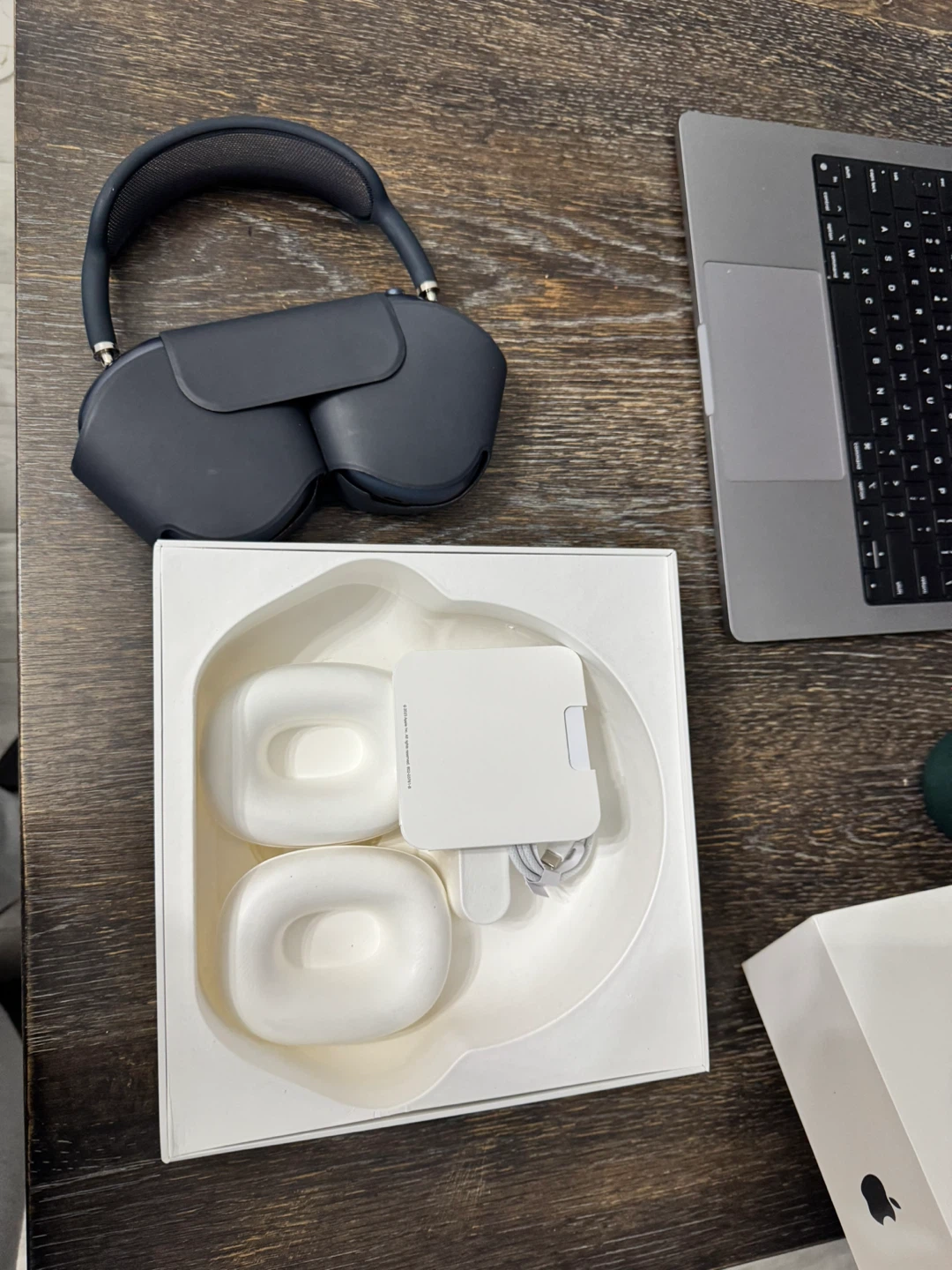 Apple AirPods Max Headphones